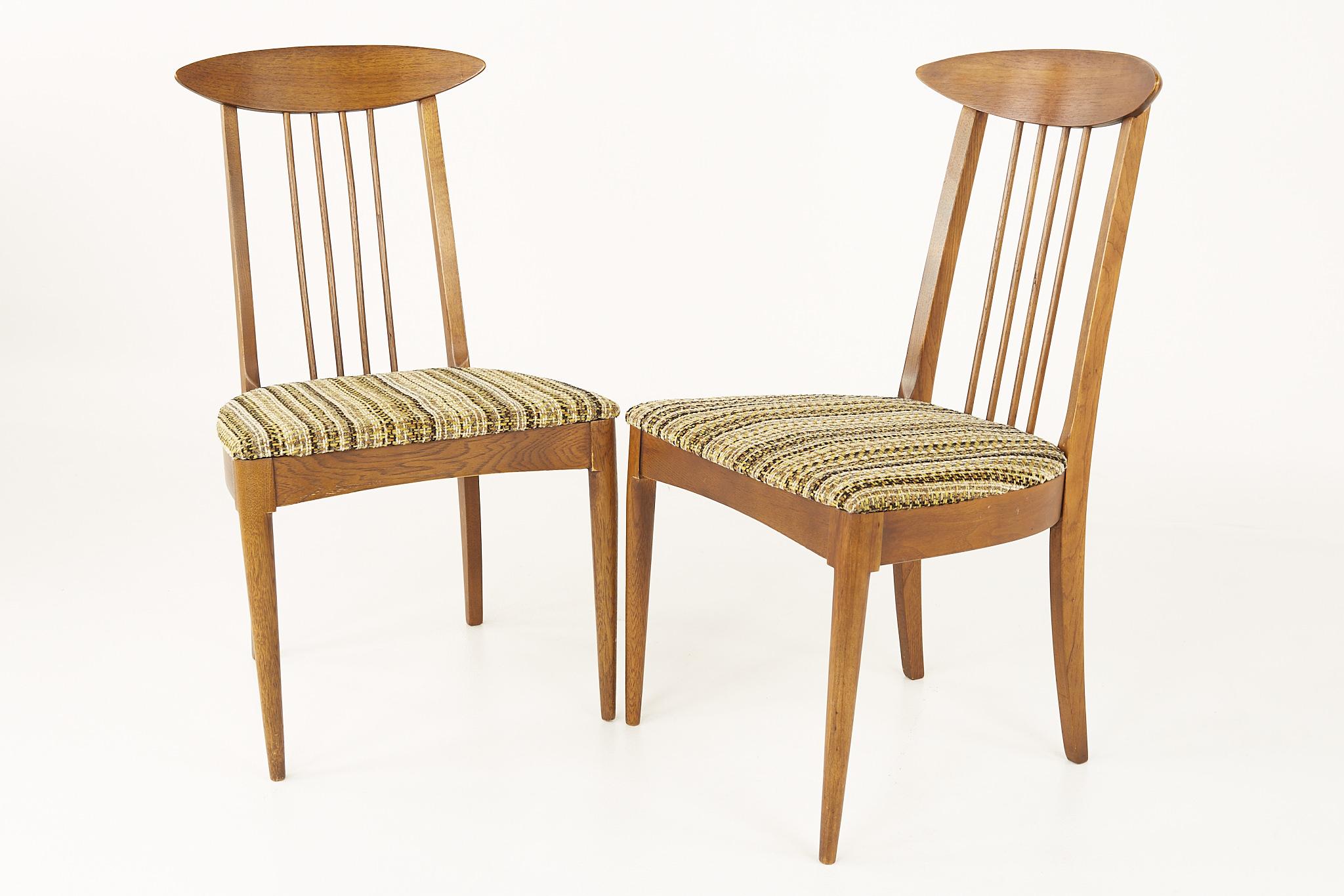 Late 20th Century Broyhill Sculptra Walnut Cat's Eye Dining Chairs, Set of 6, No Captains Chairs