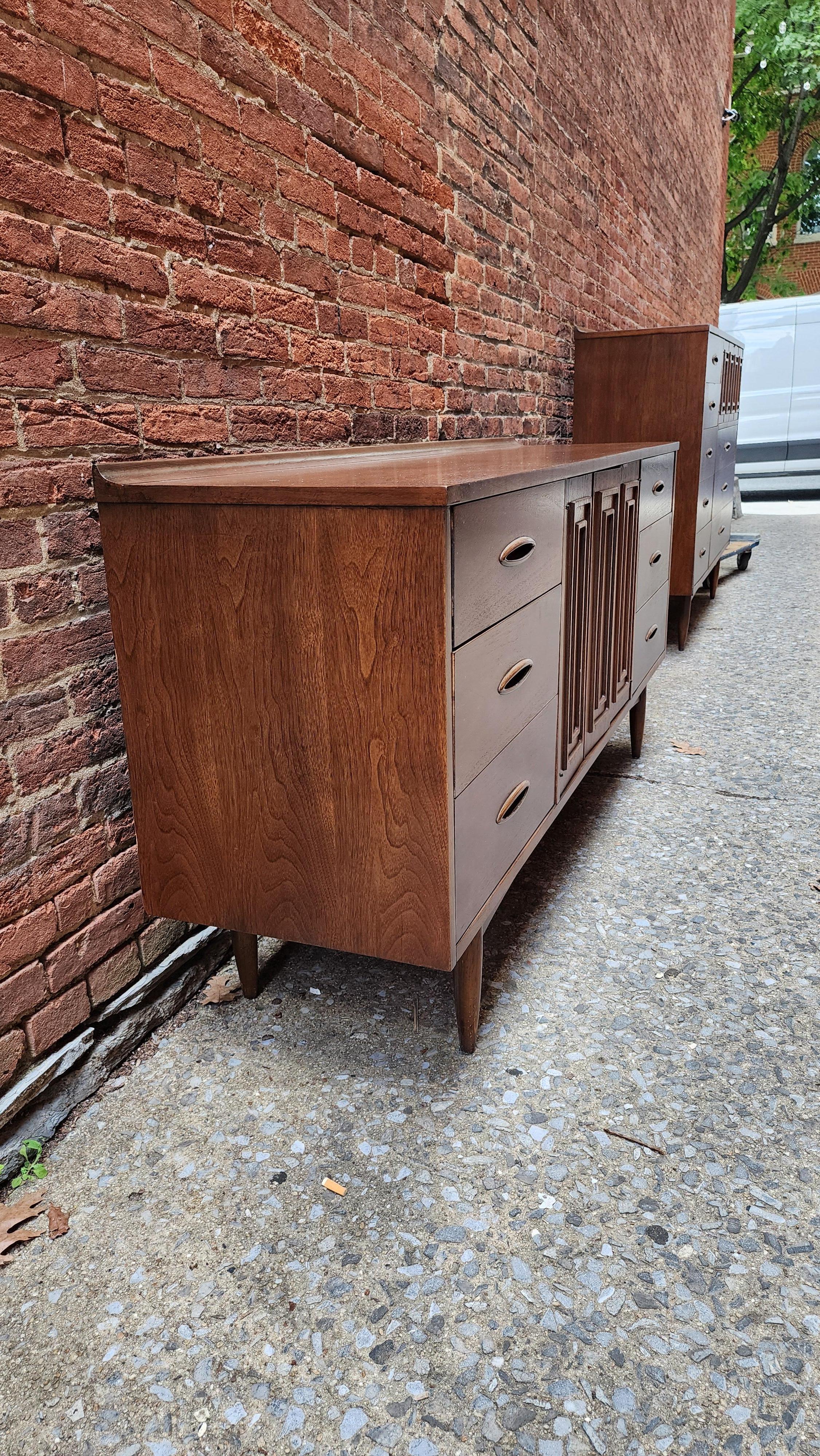 Broyhill Sculptra Walnut Low Dresser Mid-Century Modern For Sale 1