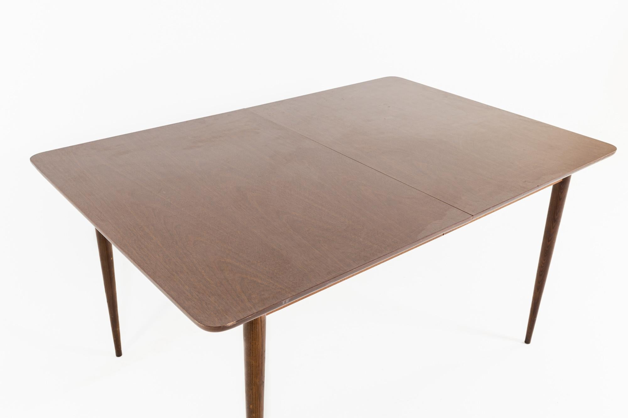 Mid-Century Modern Broyhill Style Mid-Century Laminate Top Dining Table For Sale