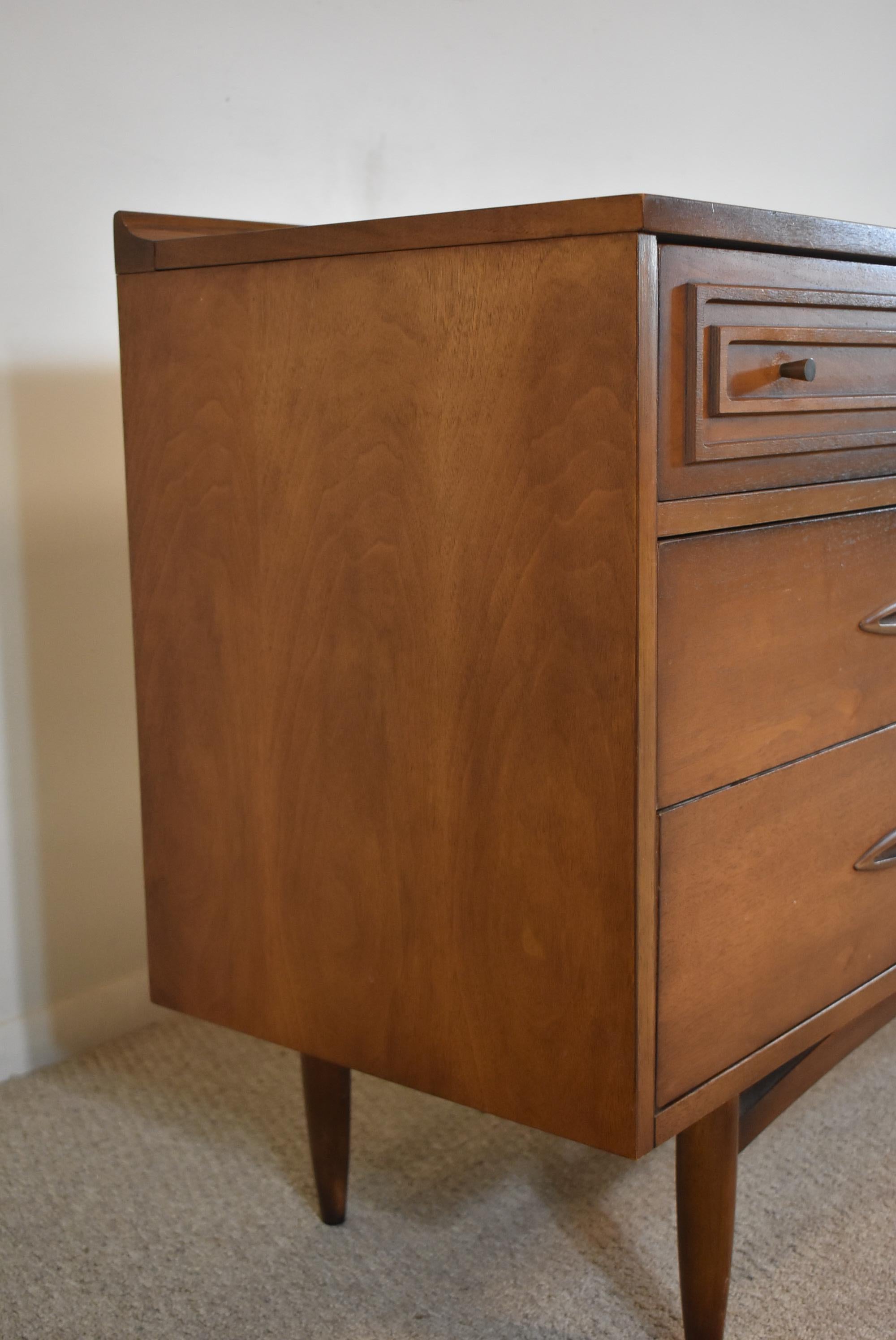 Walnut Broyhill Sulptra Dresser For Sale