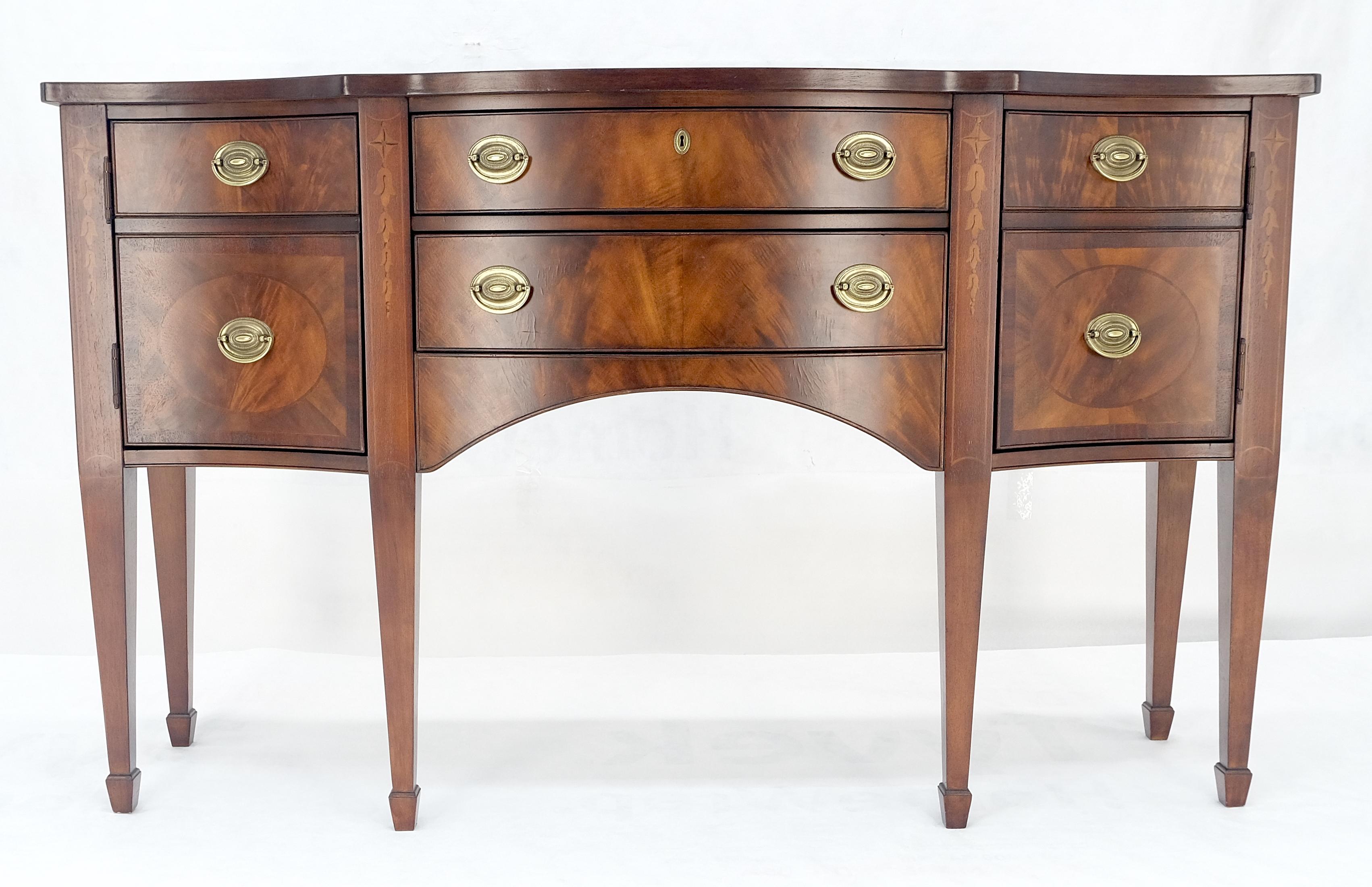 Broyhyll Bow Front Crotch Mahogany Banded Top Sideboard Buffet Console MINT! In Excellent Condition For Sale In Rockaway, NJ