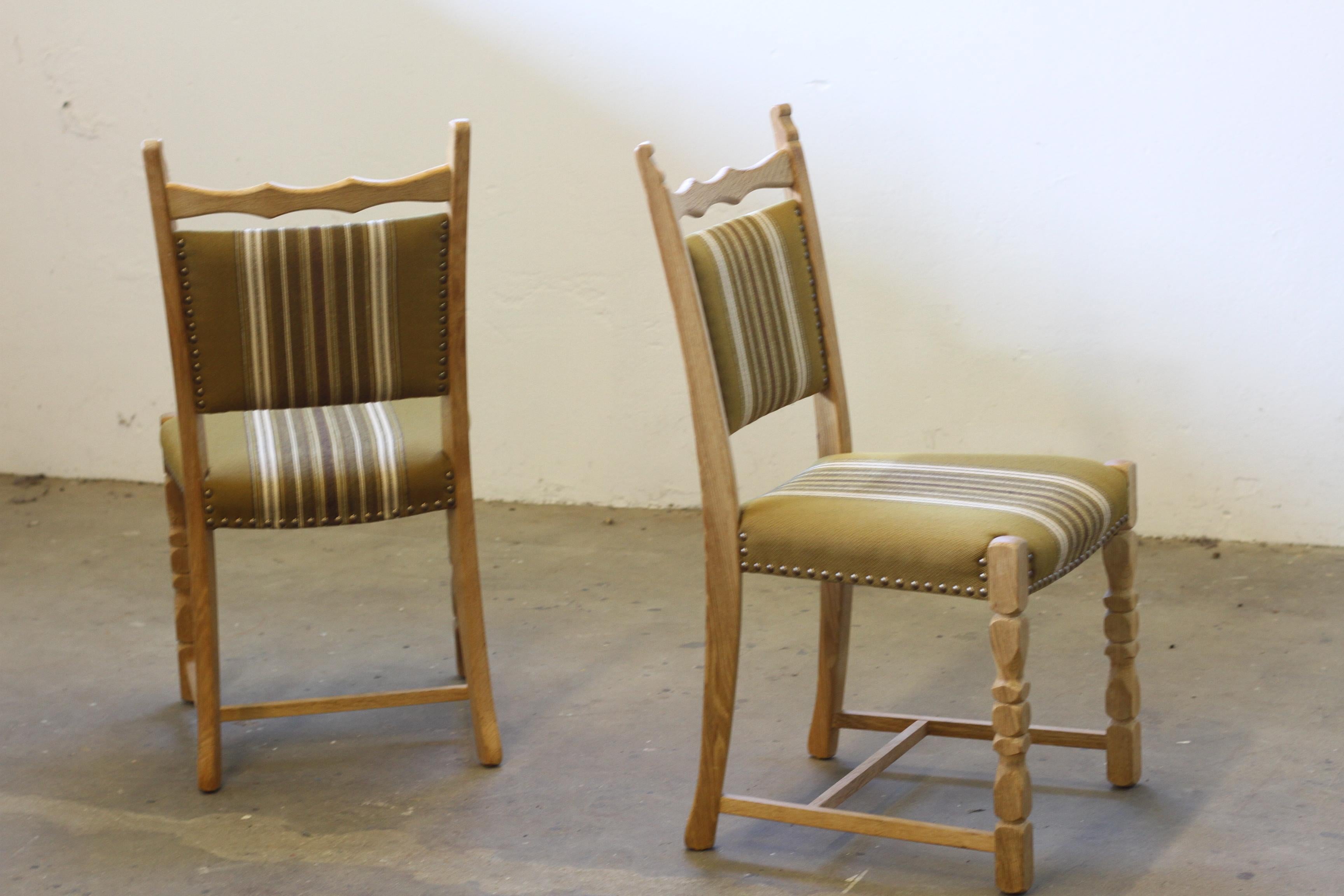 Sedie da pranzo moderne danesi Brualist in Oak nello stile di Henning Kjærnulf, anni '60 in vendita 7