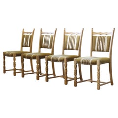 Chaises de salle à manger en chêne modernes danoises dans le style de Henning Kjærnulf, années 1960