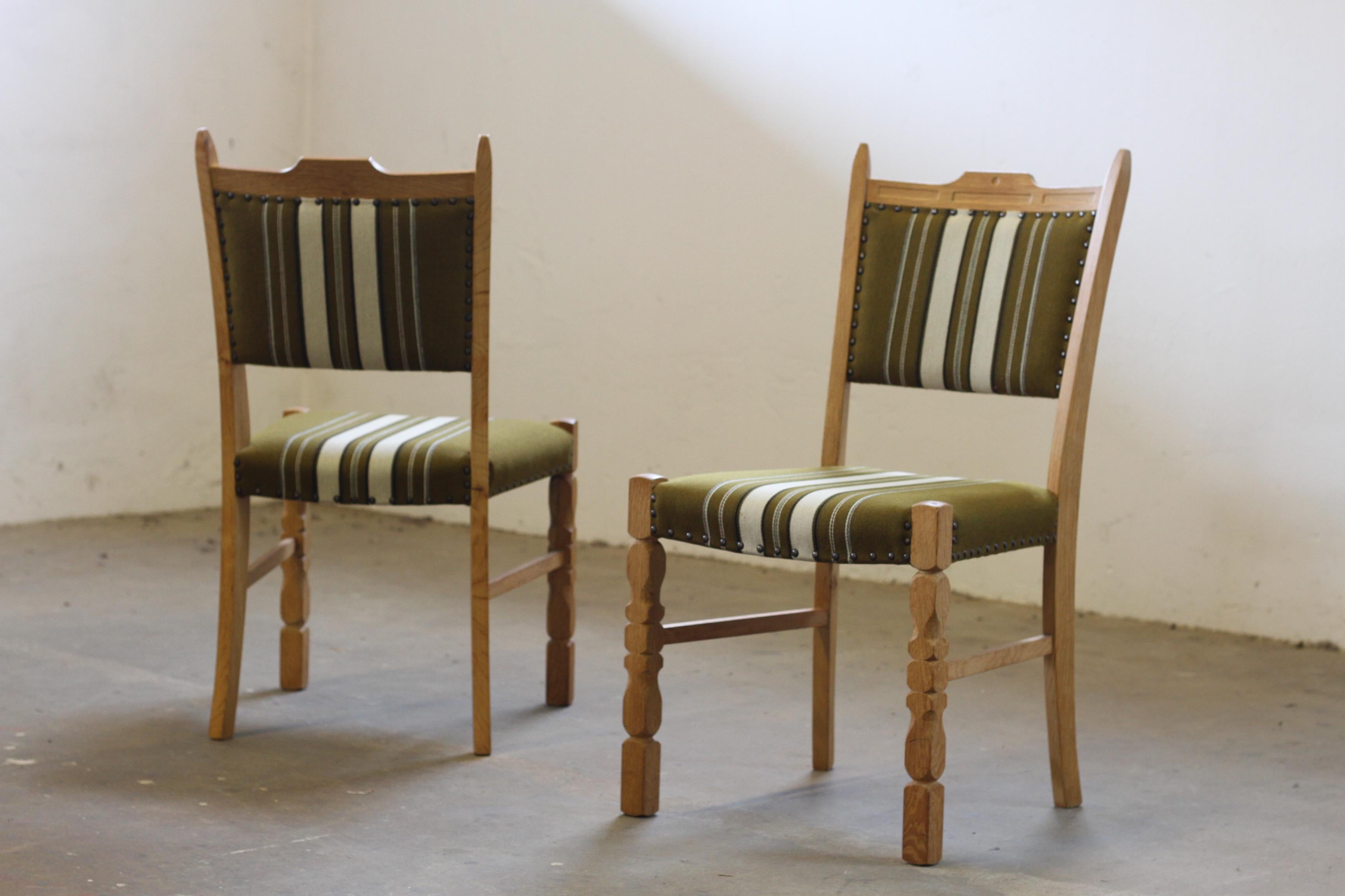 Sedie da pranzo danesi nordiche Brualist in Oak nello stile di Henning Kjærnulf, anni '60 in vendita 13