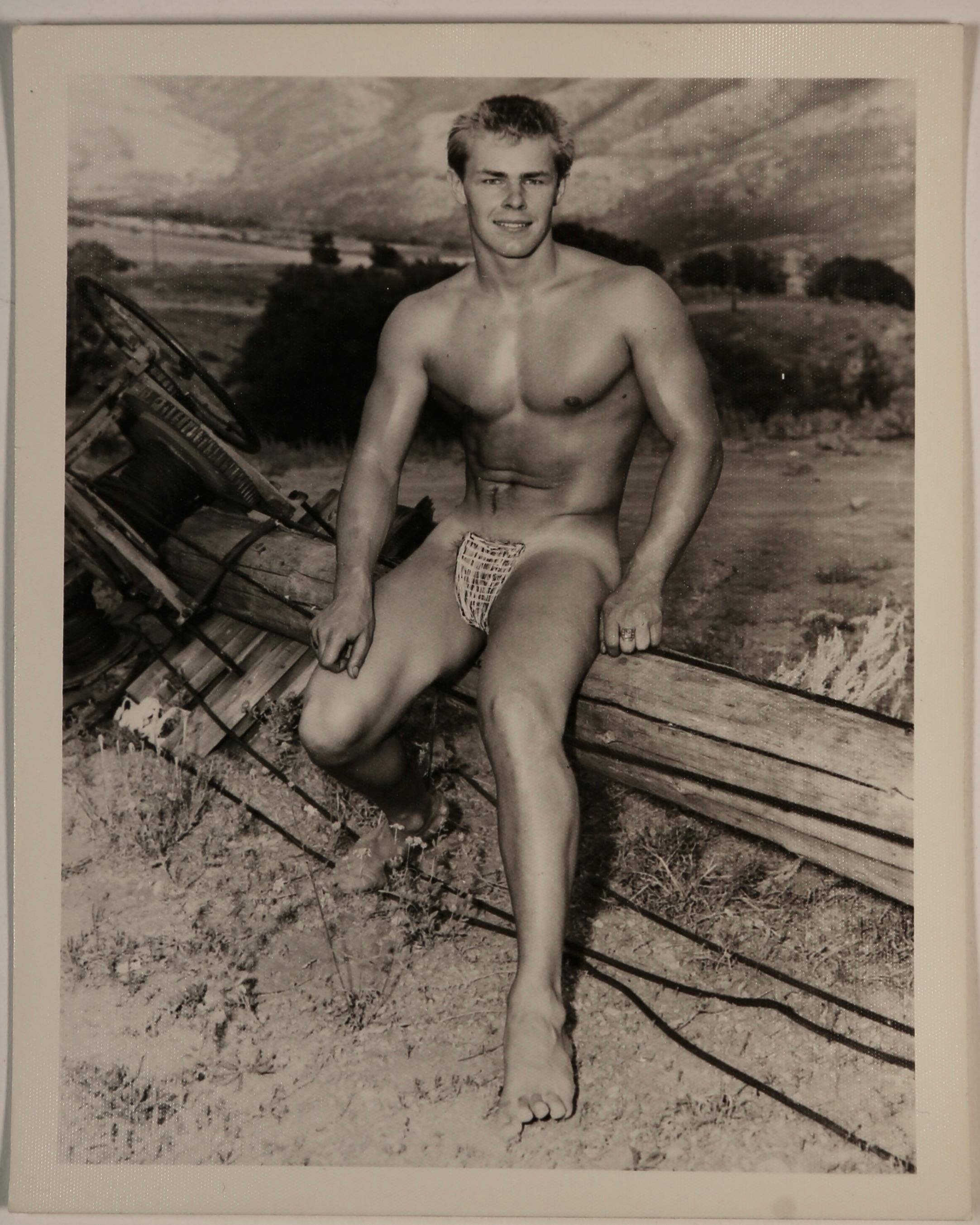 Bruce Bellas Vintage 1950s Photo Set of 2 Male Physique model Robert Kendall - Photograph de Bruce Bellas / Bruce of Los Angeles
