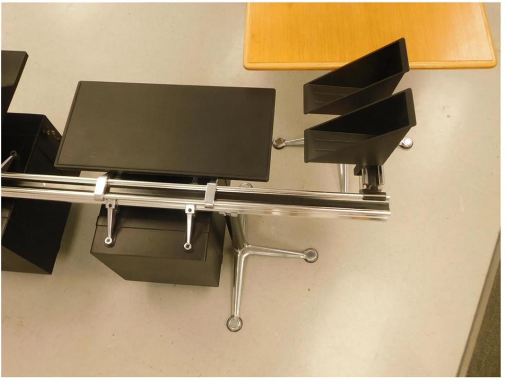 Bruce Burdick Desk for Herman Miller In Good Condition In Bridgewater, CT