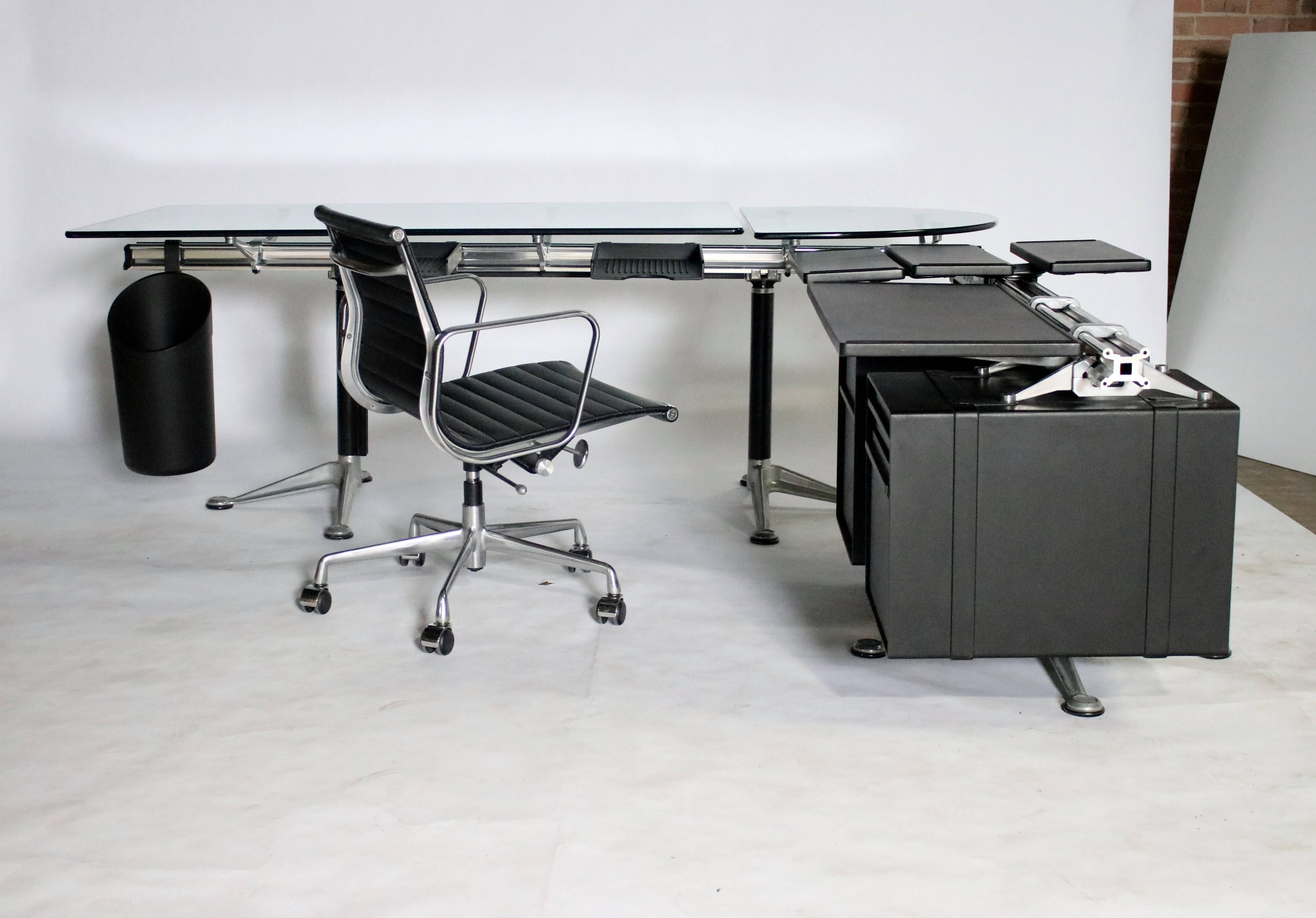 Late 20th Century Bruce Burdick Executive Desk for Herman Miller