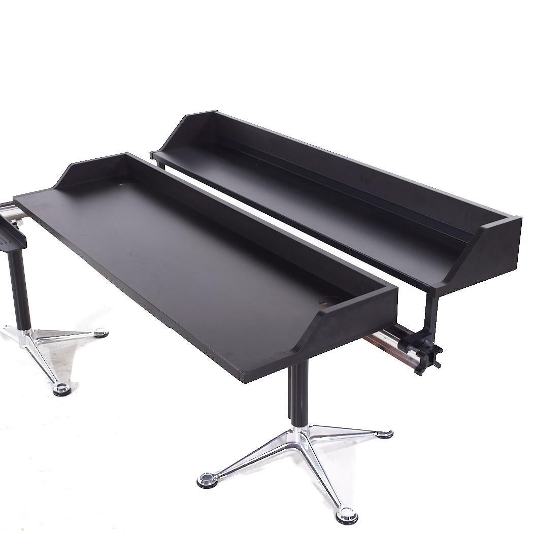 Bruce Burdick per Herman Miller Scrivania direzionale di metà secolo In condizioni buone in vendita a Countryside, IL