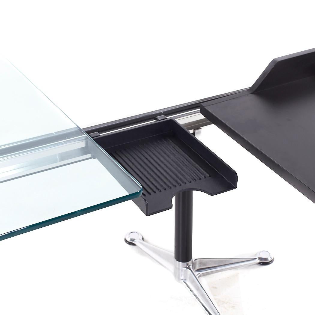 Metallo Bruce Burdick per Herman Miller Scrivania direzionale di metà secolo in vendita