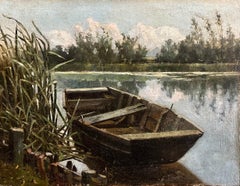 Barca attraccata lungo la riva