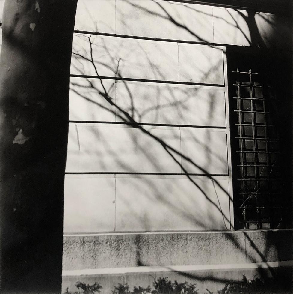Bruce Cratsley Black and White Photograph - Metropolitan Museum Wall