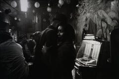 Ohne Titel (tanzendes Paar an der Jukebox), Chicago, 1962