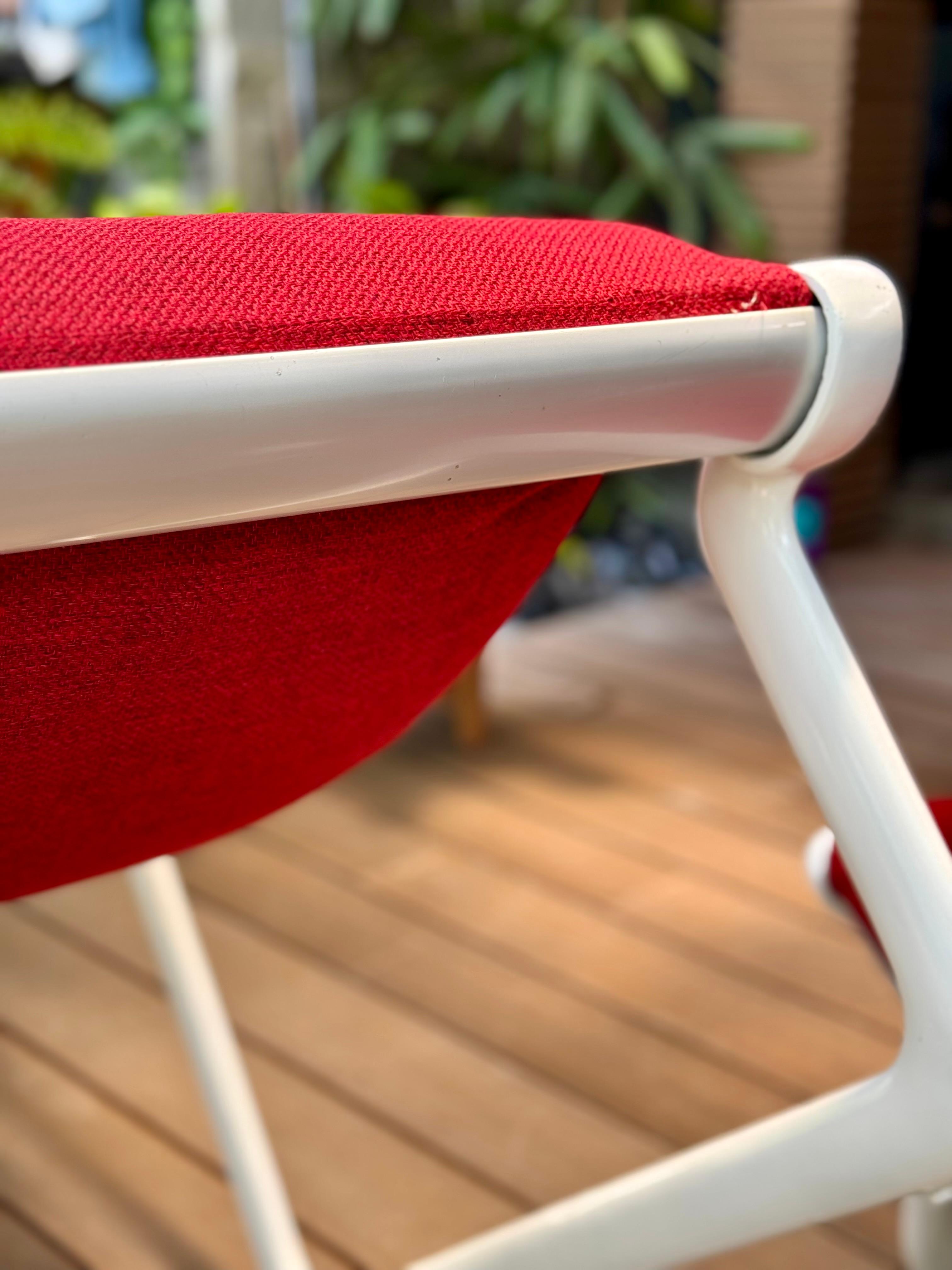 Bruce Hannah et Andrew Morrison, Knoll Int. Chaise longue et ottoman en vente 3