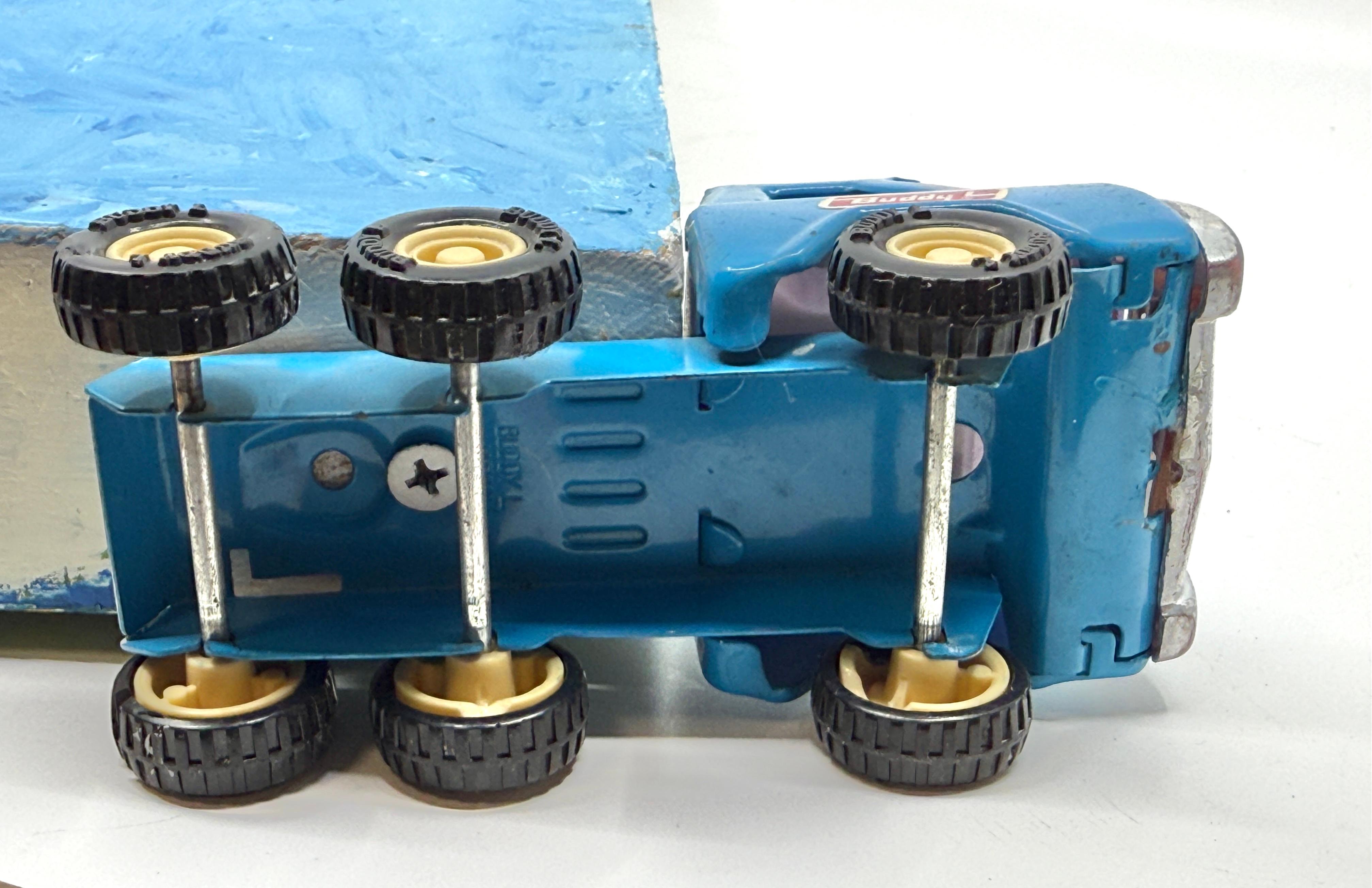 Sculpture de camion de Bruce Houston en vente 9