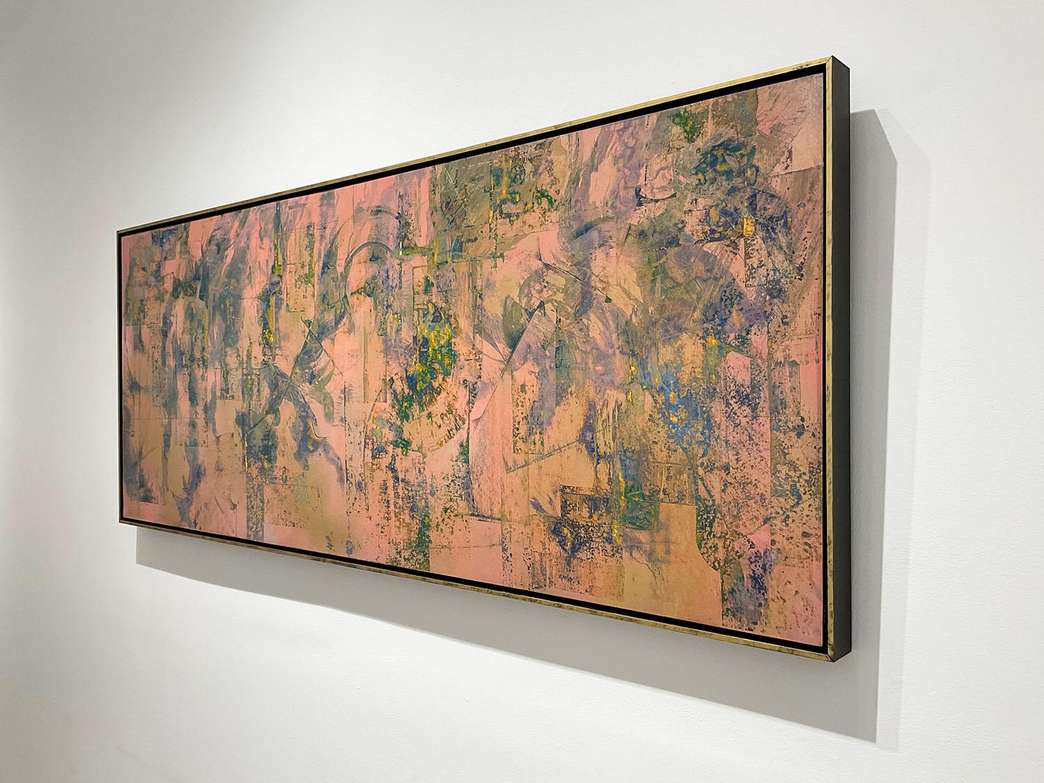 Abstraktes Expressionismus-Gemälde im Pfirsich- und Goldstil von Mind and Matter – Art von Bruce Murphy