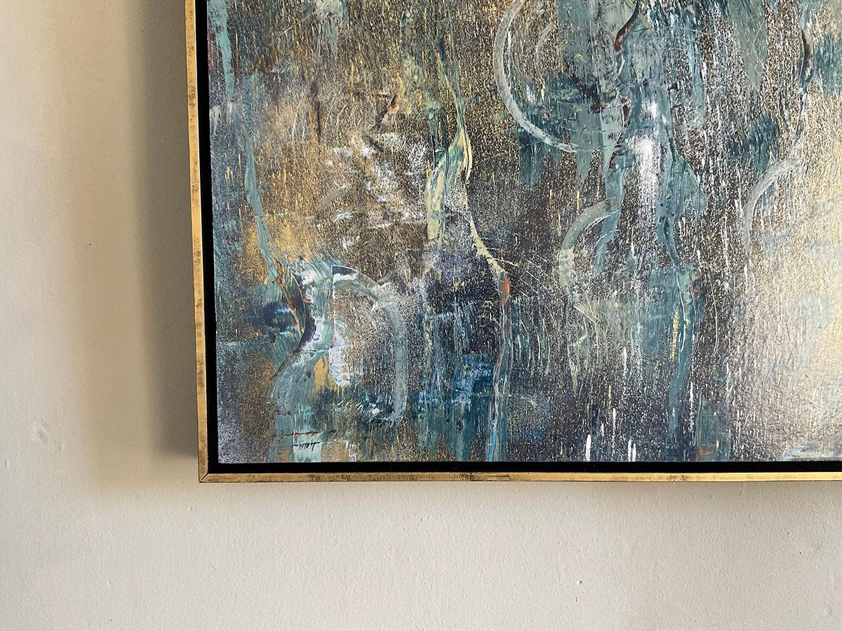 Seeing the Past : peinture expressionniste abstraite en bleu, argent et or - Gris Abstract Painting par Bruce Murphy