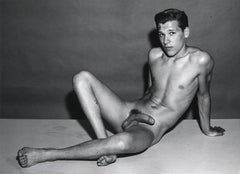 Jim Manning (braccia reclinate dietro la schiena), Fotografia di fisico nudo maschile