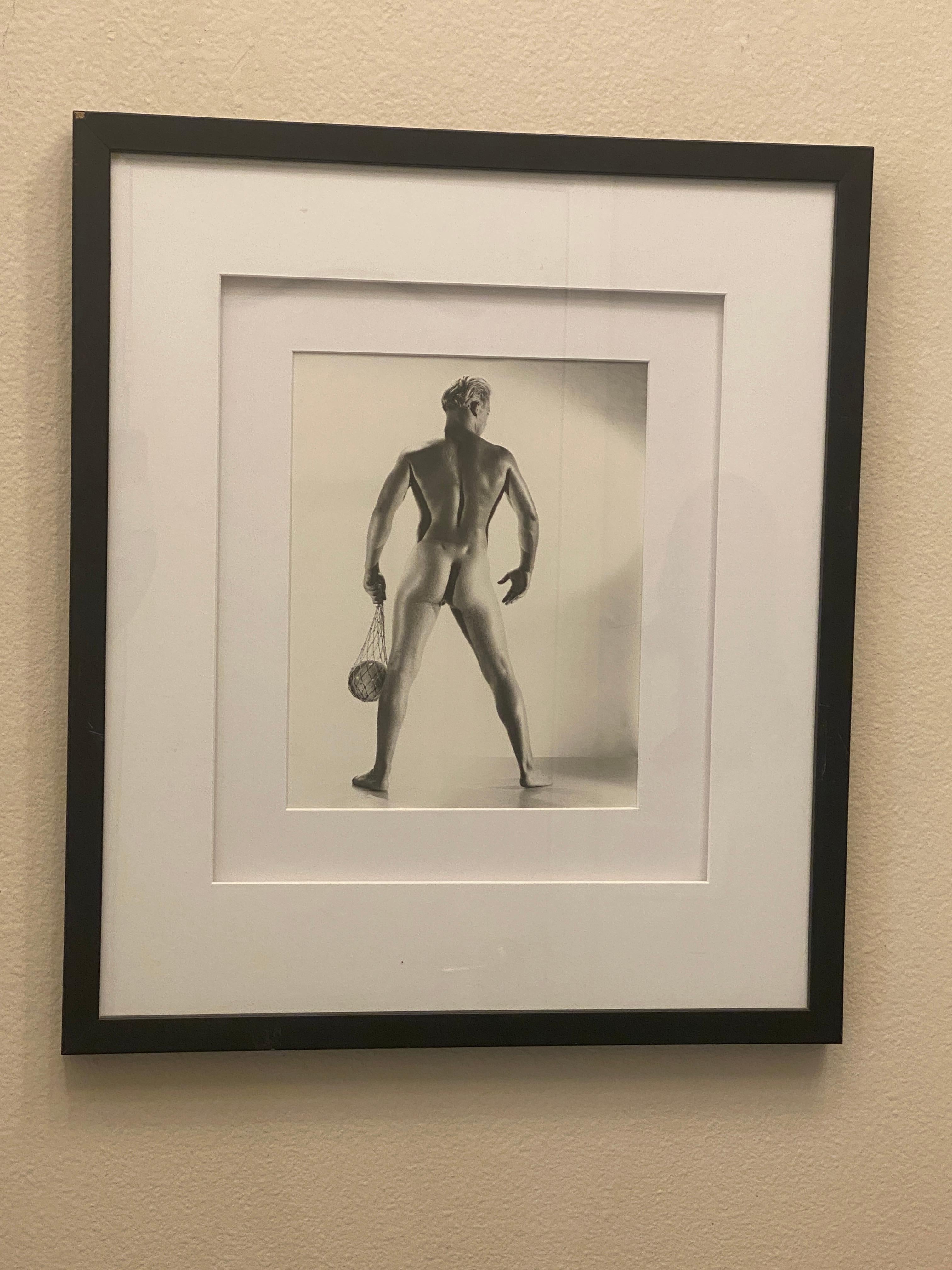 Bruce of L.A. (Bruce Bellas) Original 50er Jahre männliche Aktfotografie, schönes Modell (Moderne der Mitte des Jahrhunderts) im Angebot