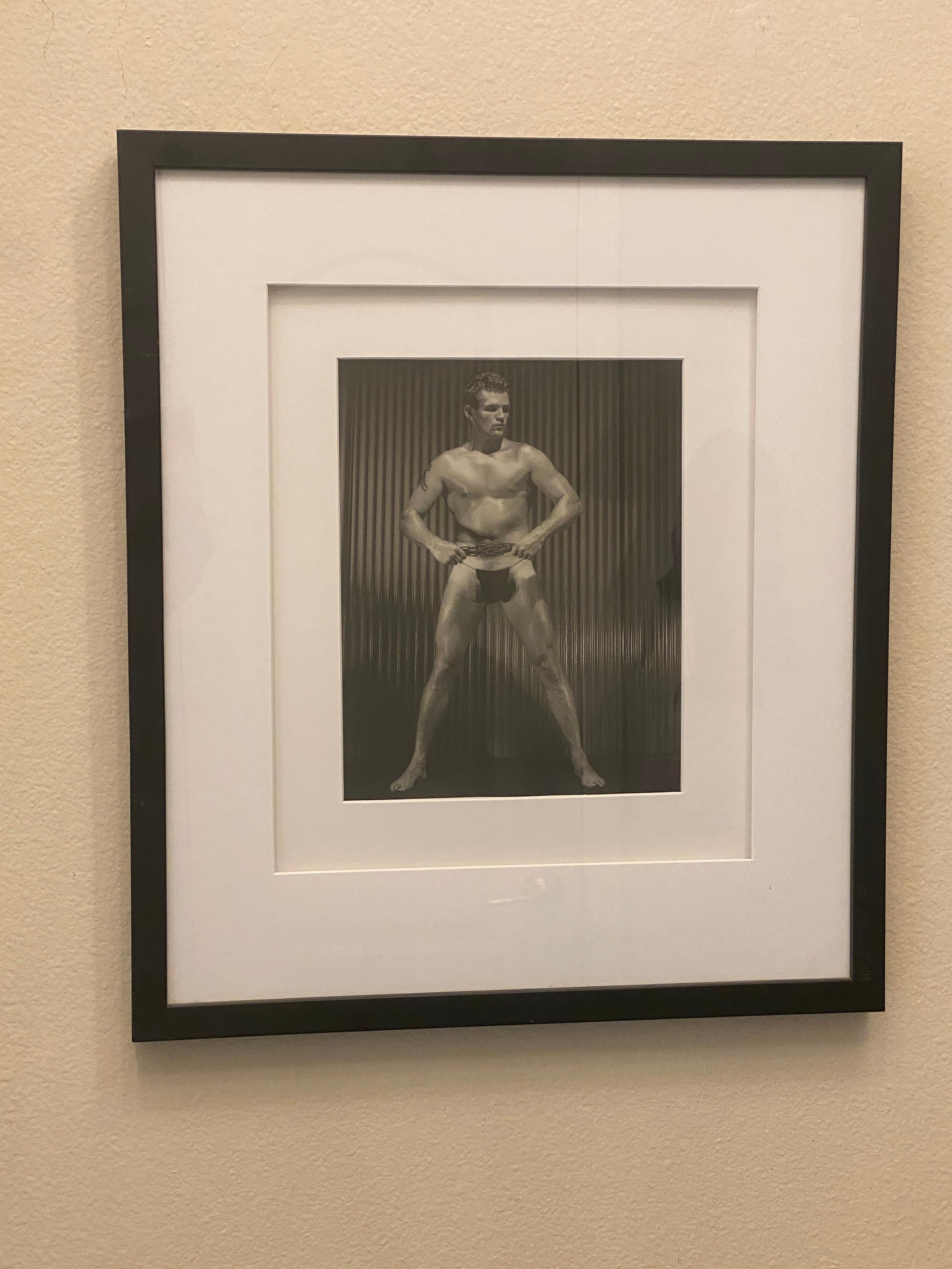 Bruce of L.A. (Bruce Bellas) Original 50er Jahre männliche Aktfotografie Masculine Modell im Zustand „Gut“ im Angebot in Palm Springs, CA