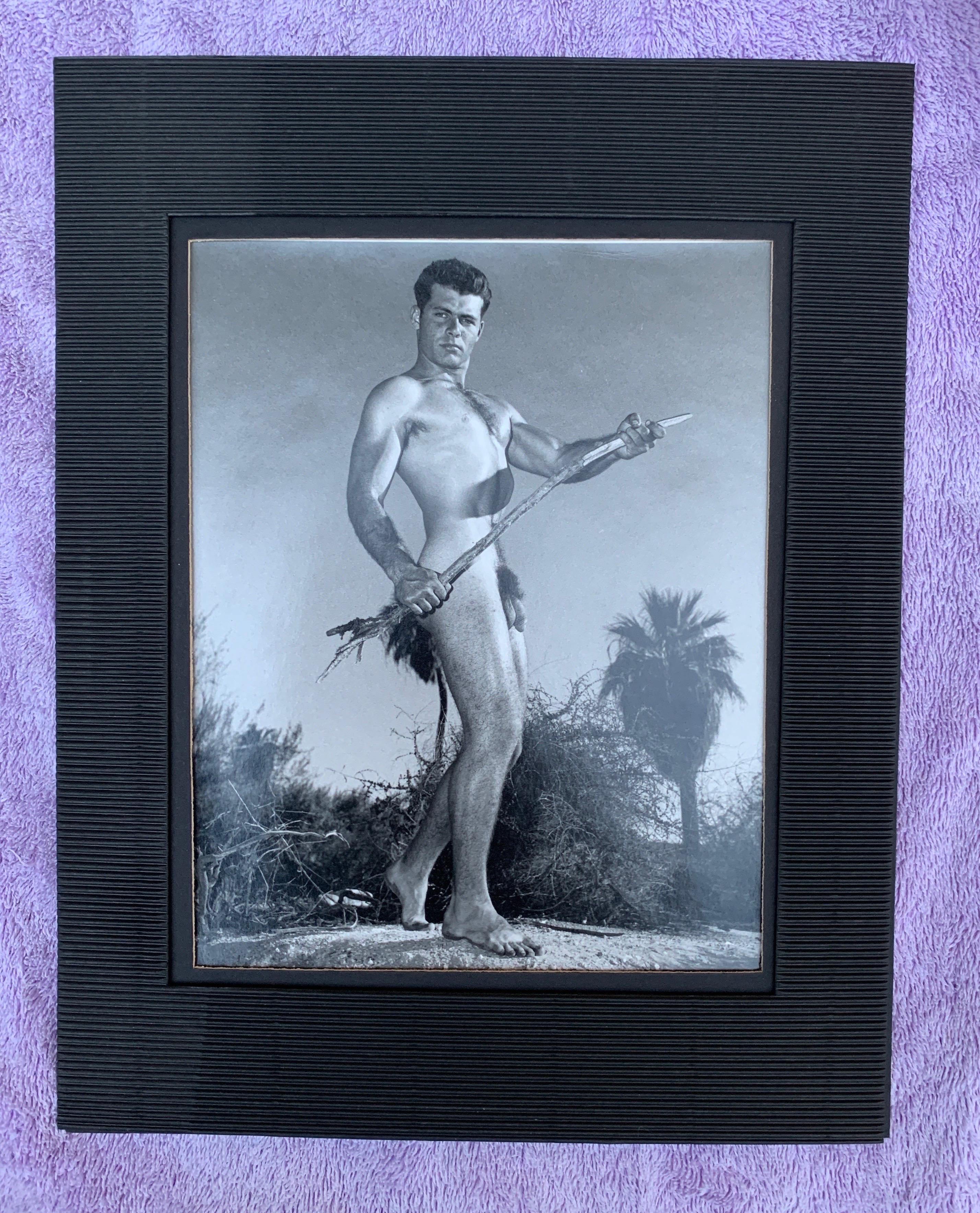 Bruce of L.A. Original Vintage 50er Jahre männlicher Akt signiert Schwarz-Weiß-Fotografie  (Handgefertigt) im Angebot