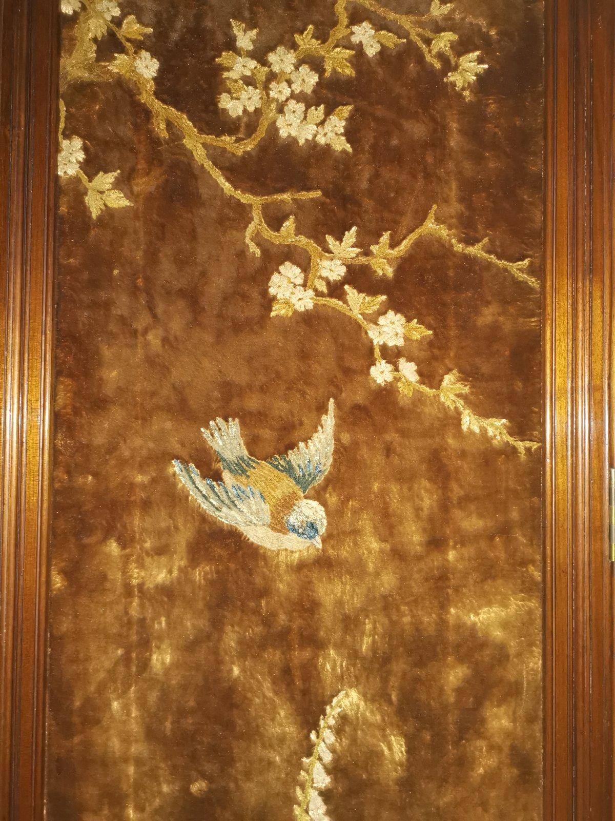Gillows attr, An Aesthetic Movement Three-Fold Screen with Birds Amongst Blossom For Sale 8