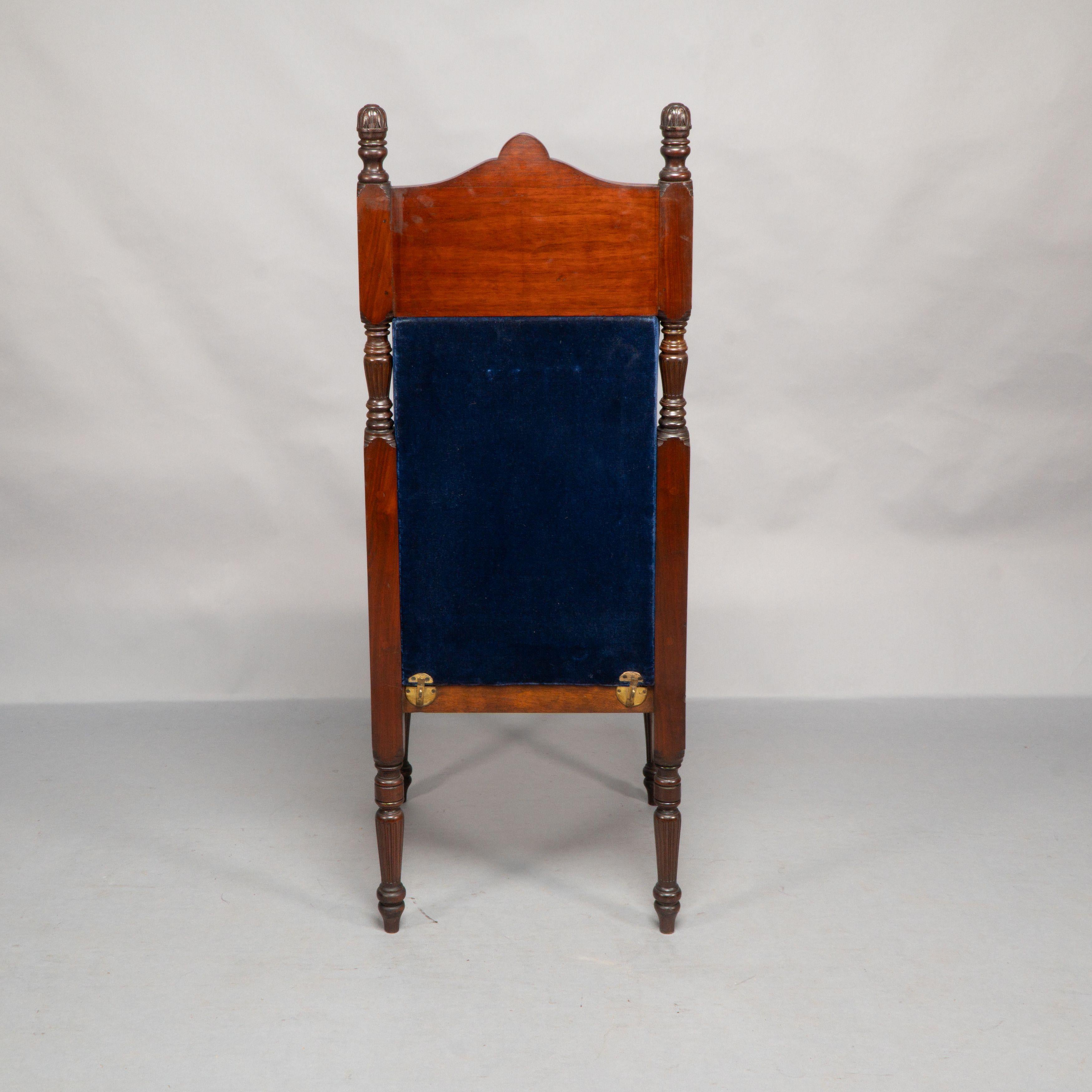 Bruce Talbert, attribué. Paire de chaises à dossier de style Aesthetic Movement en vente 5