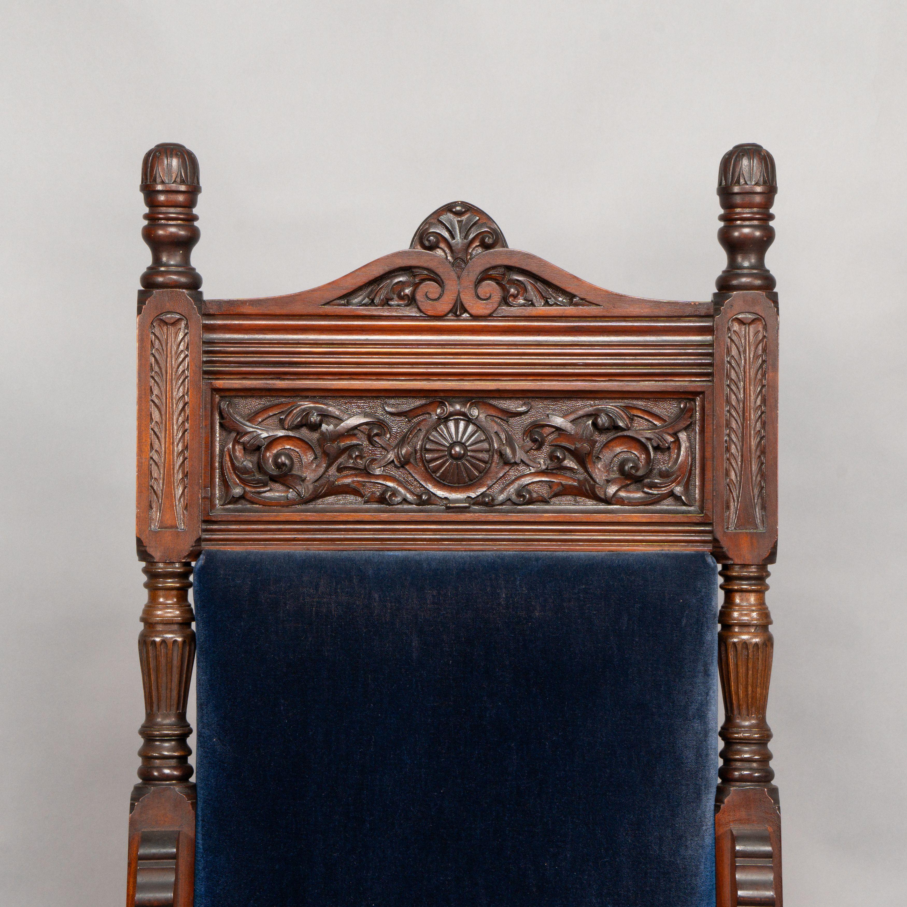 Bruce Talbert, attribué. Paire de chaises à dossier de style Aesthetic Movement en vente 9