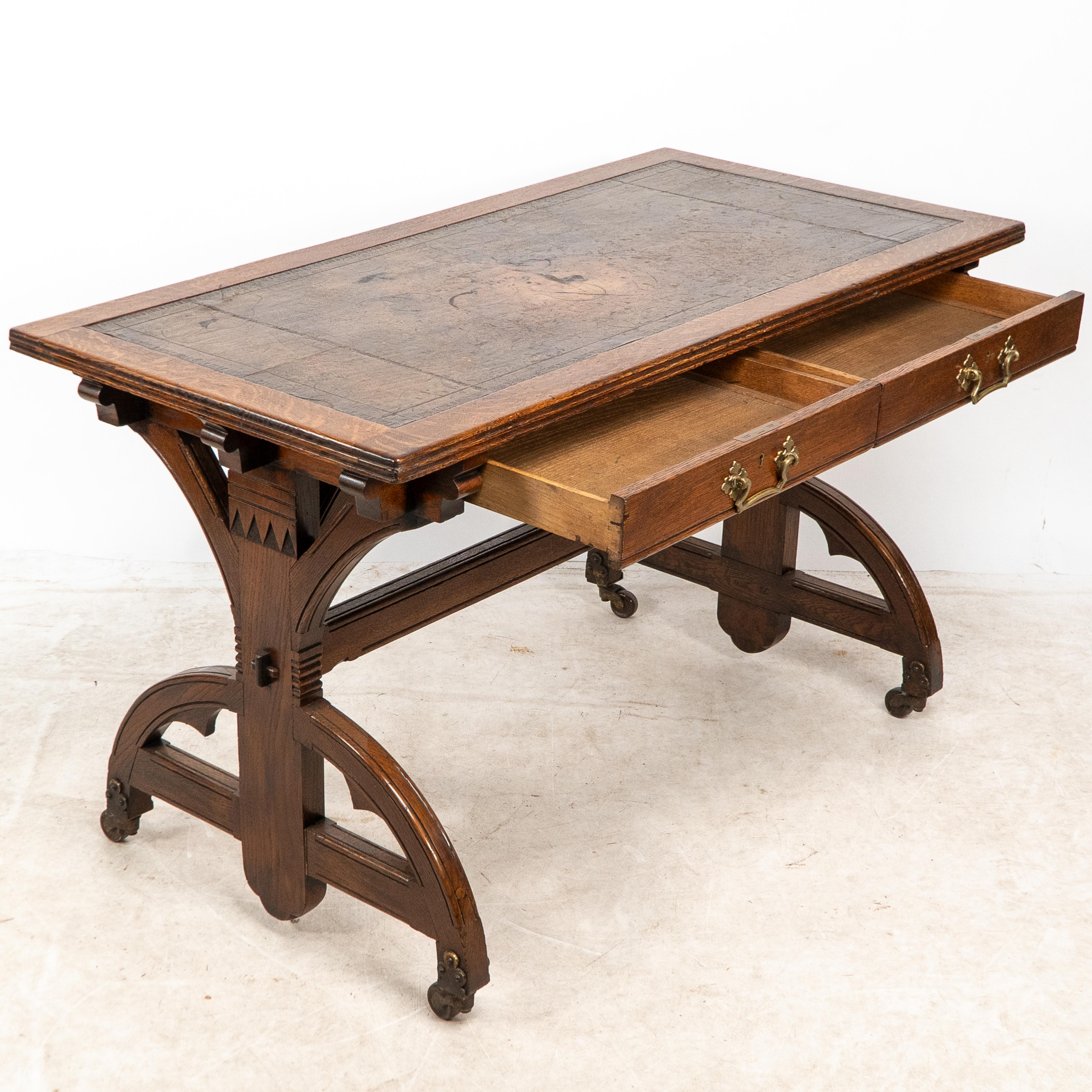 Bruce Talbert attributed for Cox & Sons. A good period Gothic Revival oak desk In Good Condition For Sale In London, GB