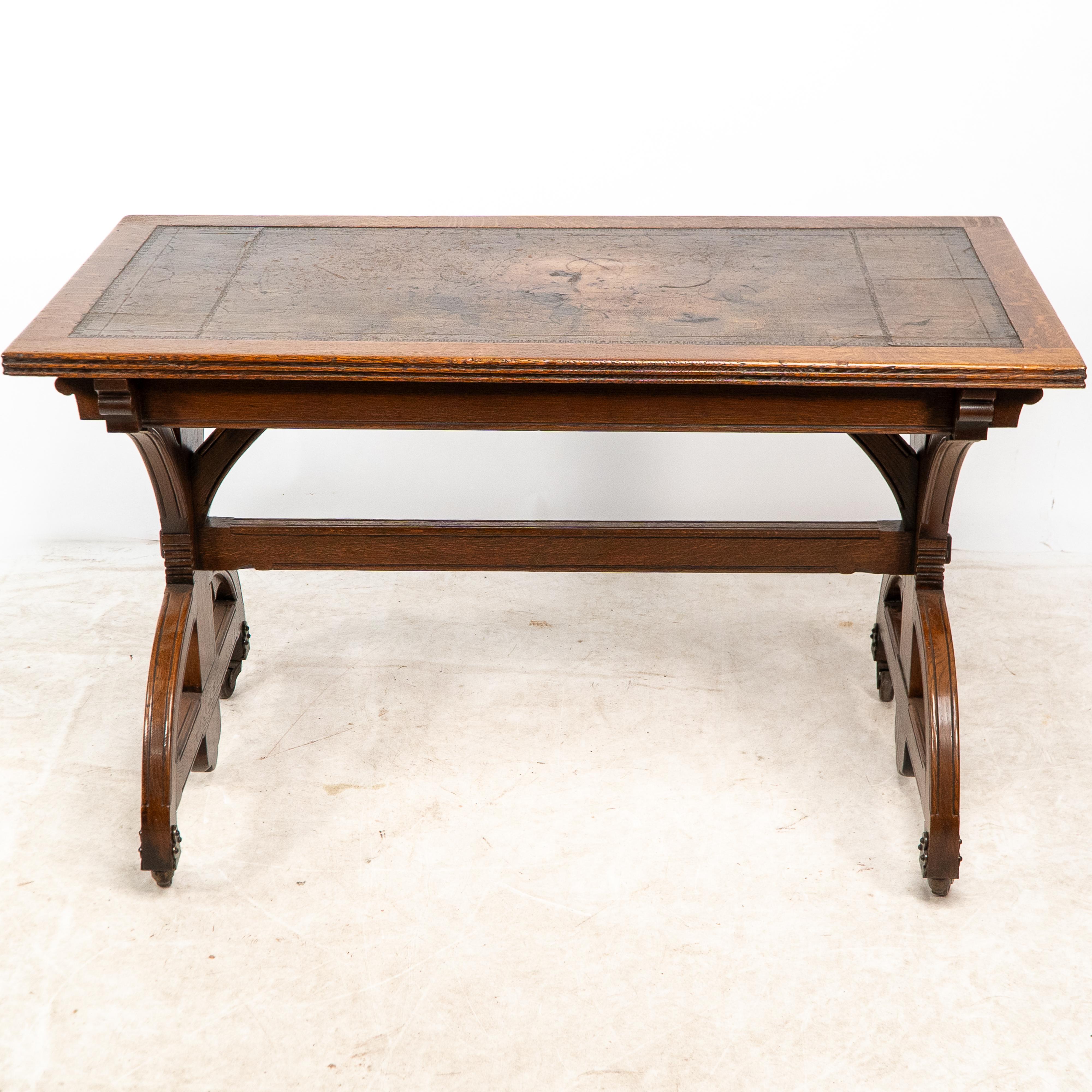 Bruce Talbert attributed for Cox & Sons. A good period Gothic Revival oak desk For Sale 1