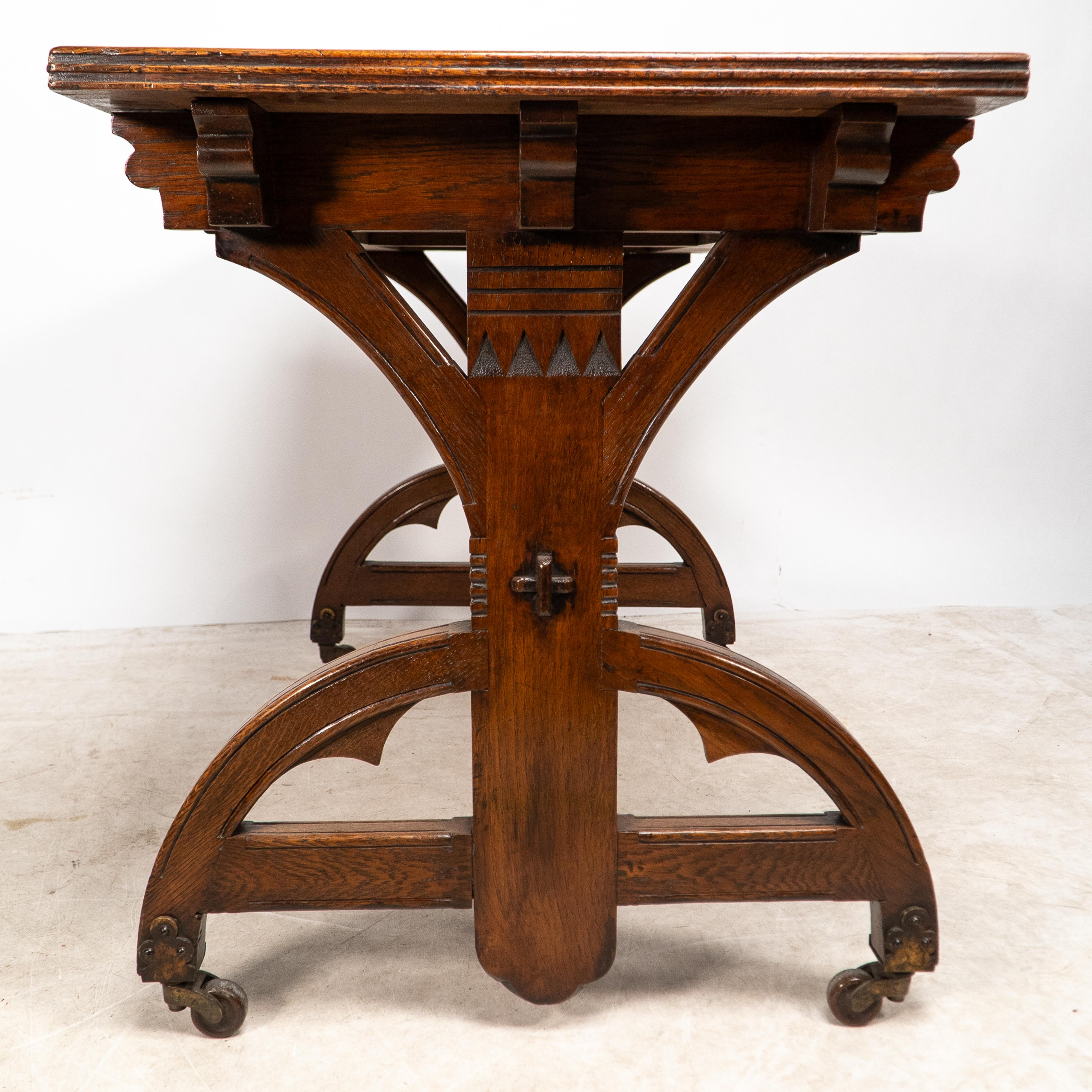 Bruce Talbert attributed for Cox & Sons. A good period Gothic Revival oak desk For Sale 3