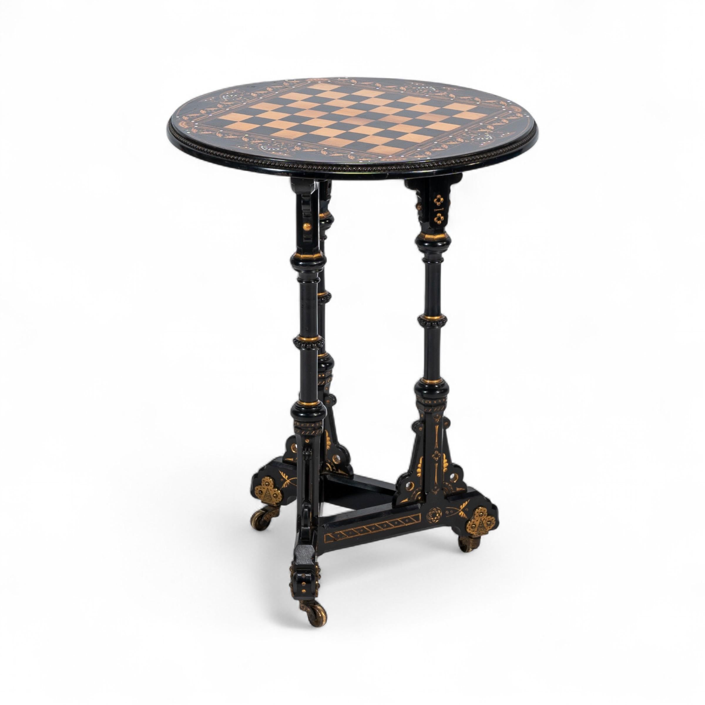 Bruce Talbert, di Gillows & Co. Tavolo da scacchi Aesthetic Movement In condizioni buone in vendita a London, GB