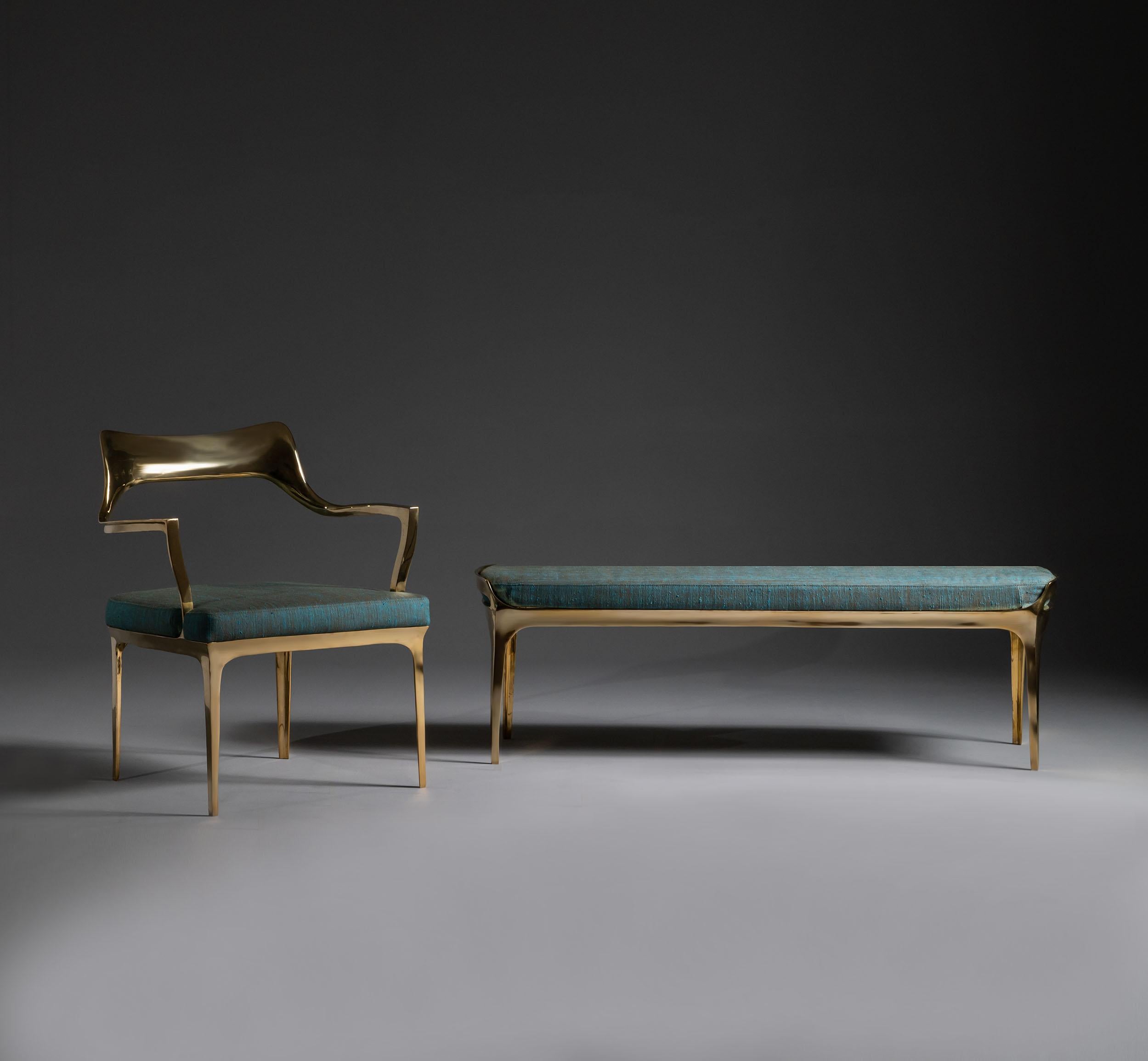 Banc Bruda avec cadre en bronze doré et assise bleue par Elan Atelier (EN STOCK) en vente 1
