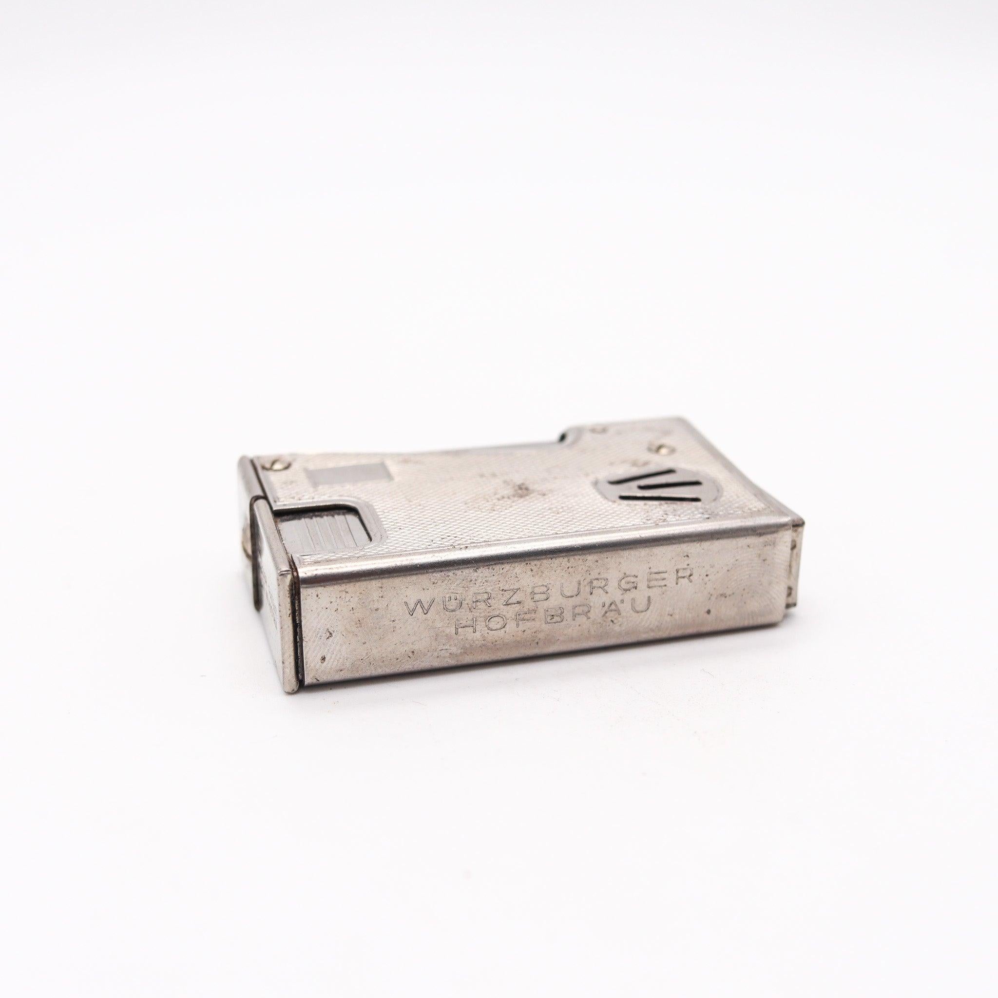 BRUDER EISERT Austria 1950 Superior Semi Automatic Squeeze Lighter In Chromed In condizioni ottime in vendita a Miami, FL