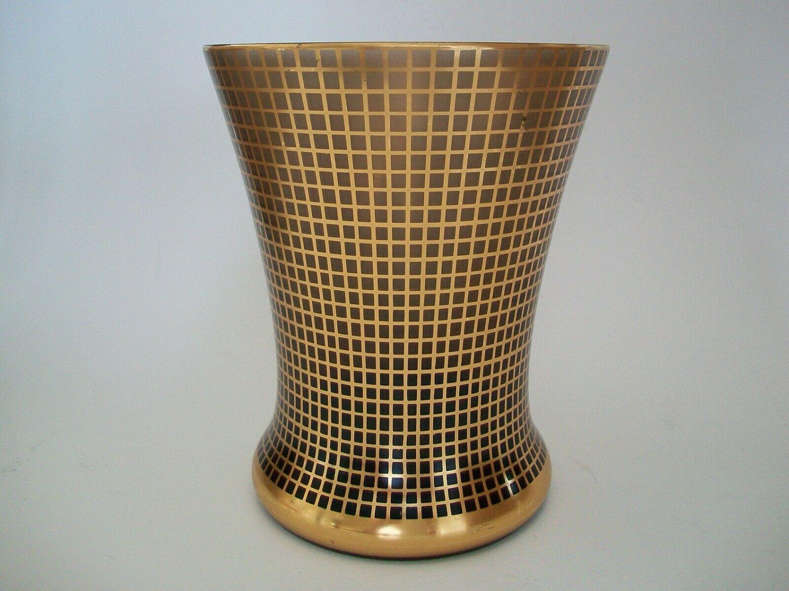 Czech Brüder Podbira, Art Deco Topaz Glass Vase with Gilded Grid, C.R., circa 1930 For Sale