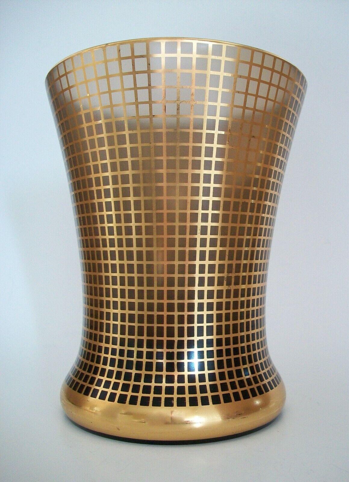 Hand-Crafted Brüder Podbira, Art Deco Topaz Glass Vase with Gilded Grid, C.R., circa 1930 For Sale