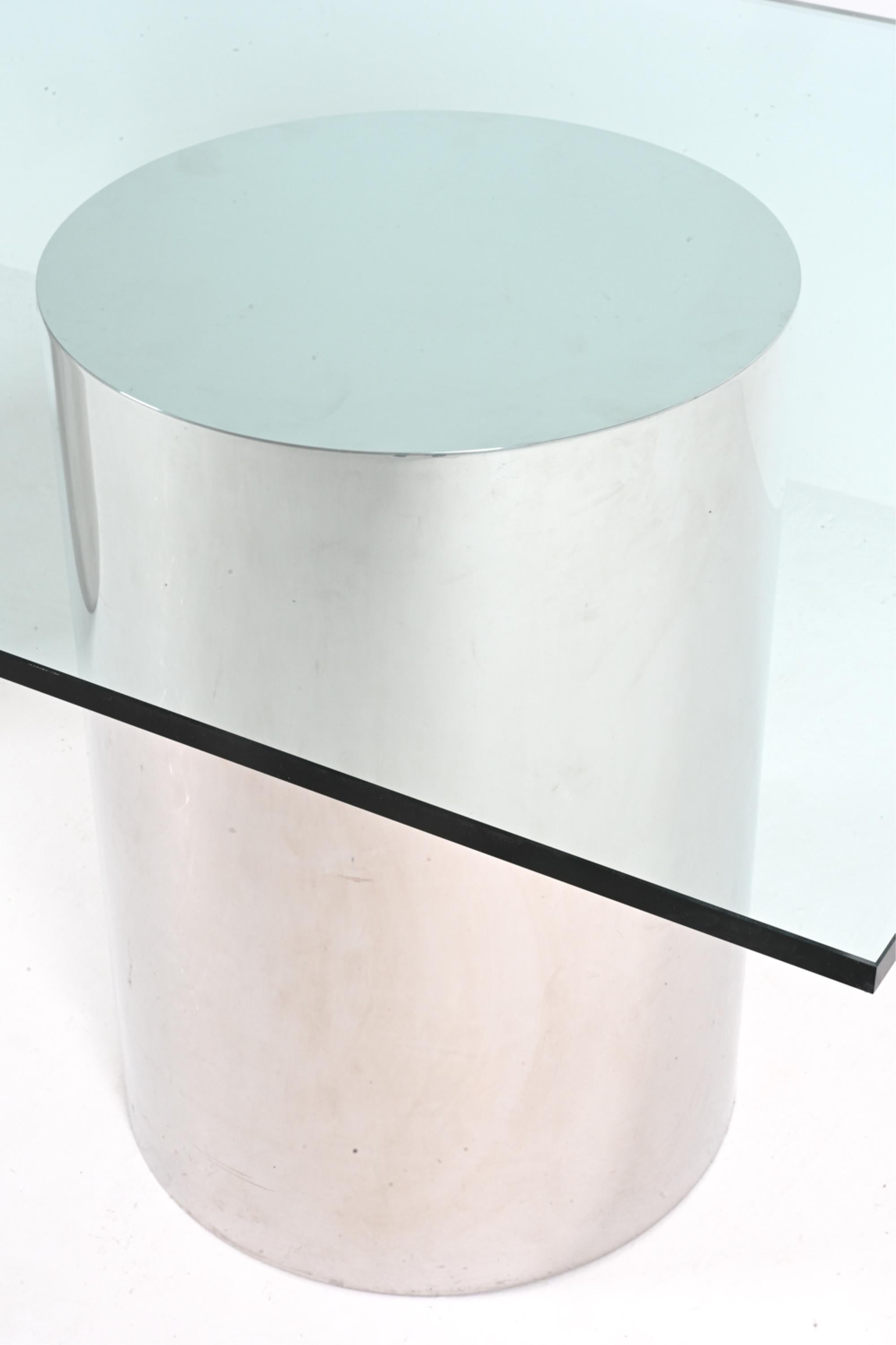 Esstisch „DT Drum“ von Brueton aus poliertem Stahl und gehärtetem Glas, ca. 1970er Jahre im Angebot 1