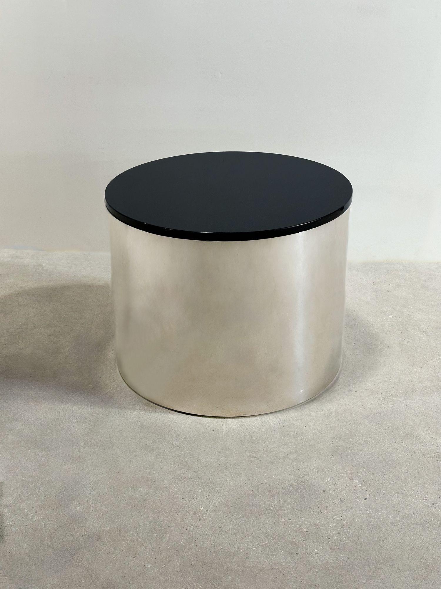 Brueton Polished Stainless Steel/Marble Drum side/end Table, 1970 In Good Condition For Sale In Chicago, IL
