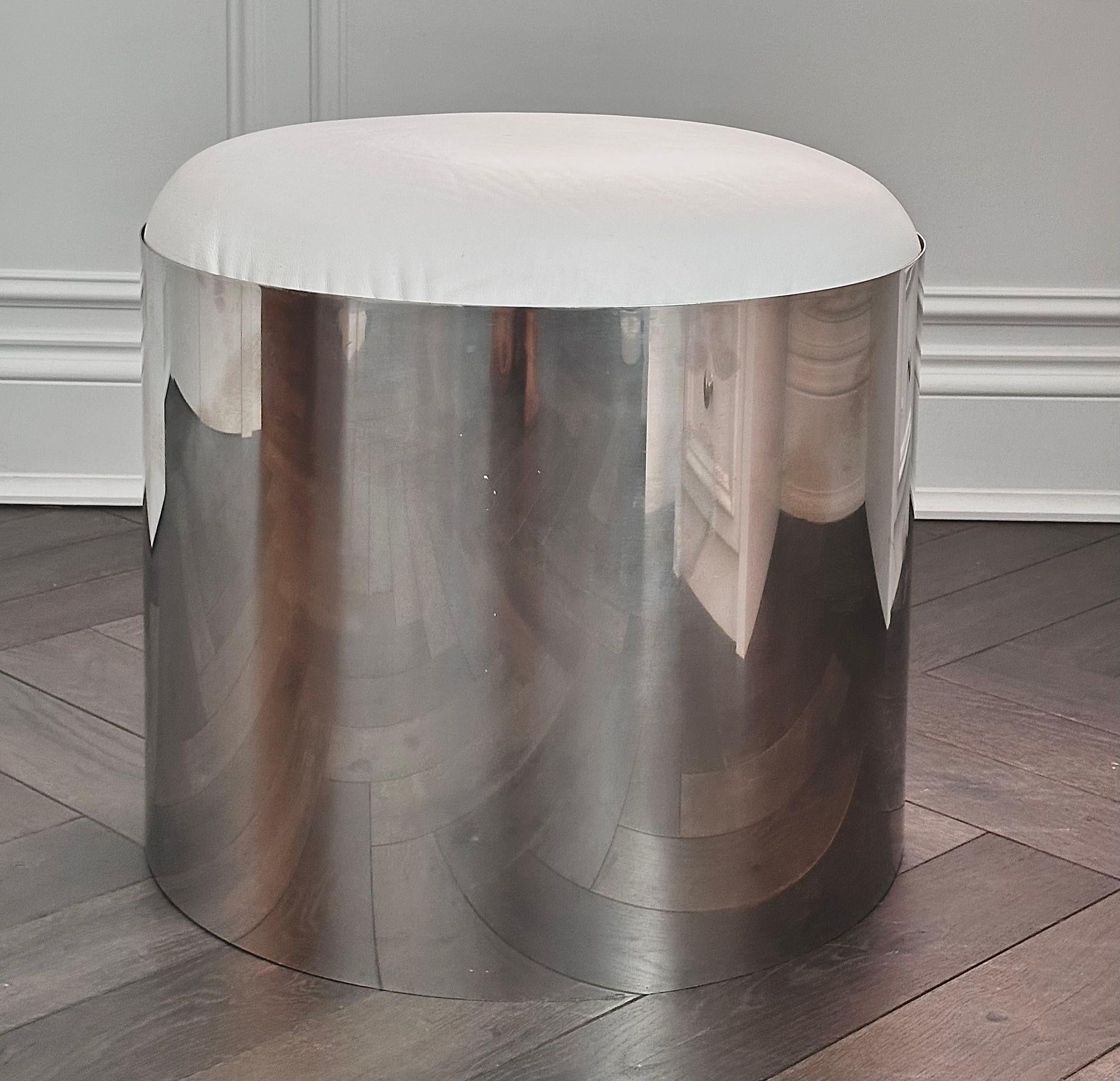 Brueton Stainless Steel Stool with White Leather Cushion, 1970 In Good Condition For Sale In Chicago, IL