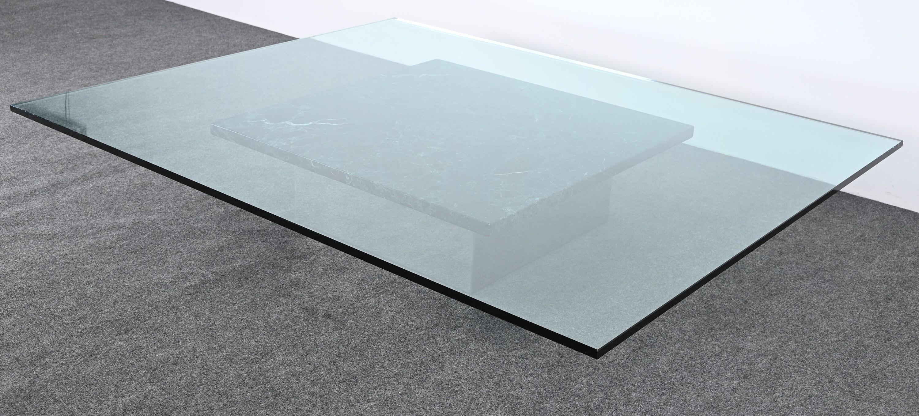 Acier Table à cocktail en marbre et acier avec option en verre, style Brueton, années 1980 en vente