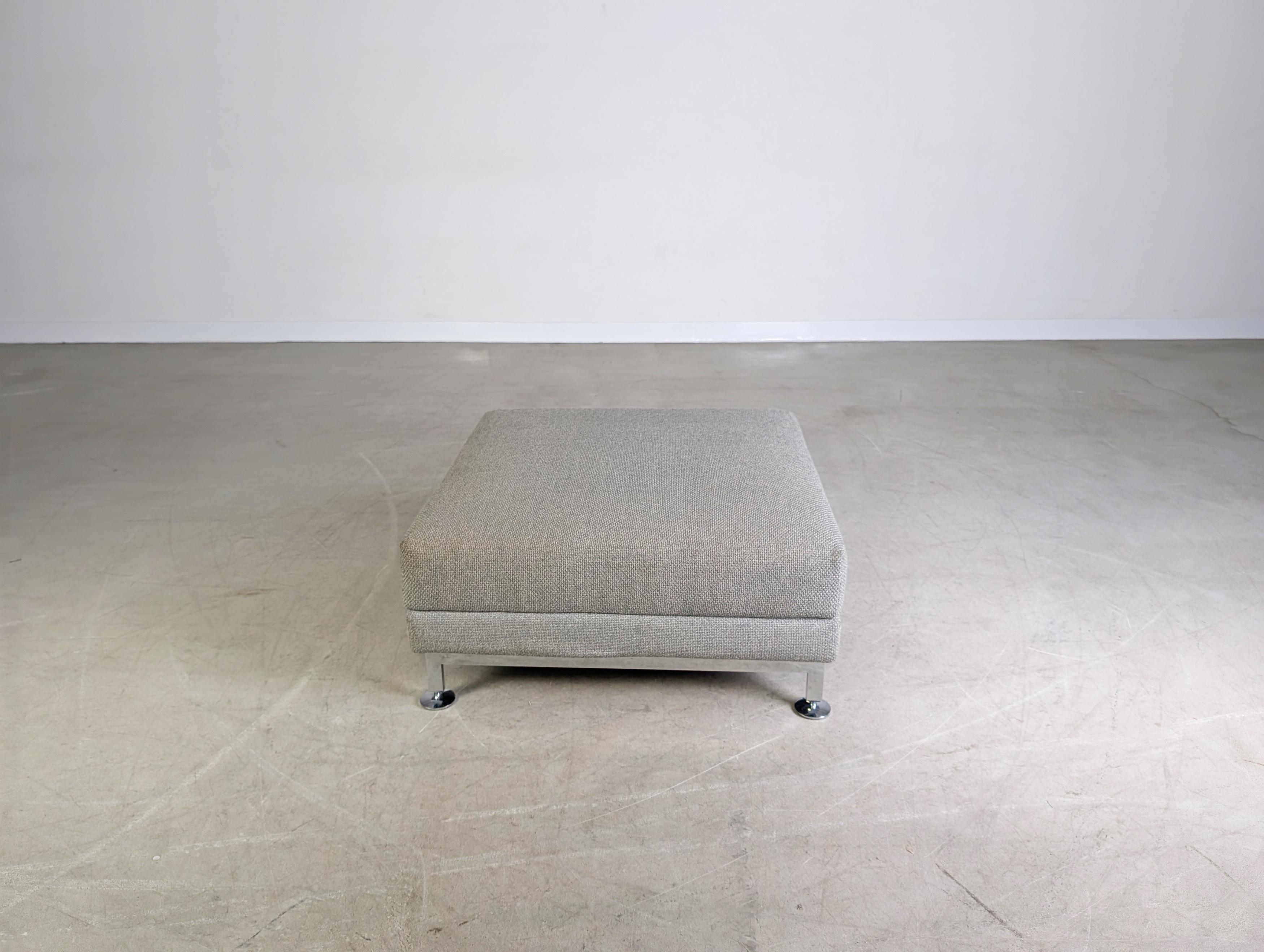 XXIe siècle et contemporain Brühl Moule large Hocker Ottoman Fußablage Fußhocker grau en vente