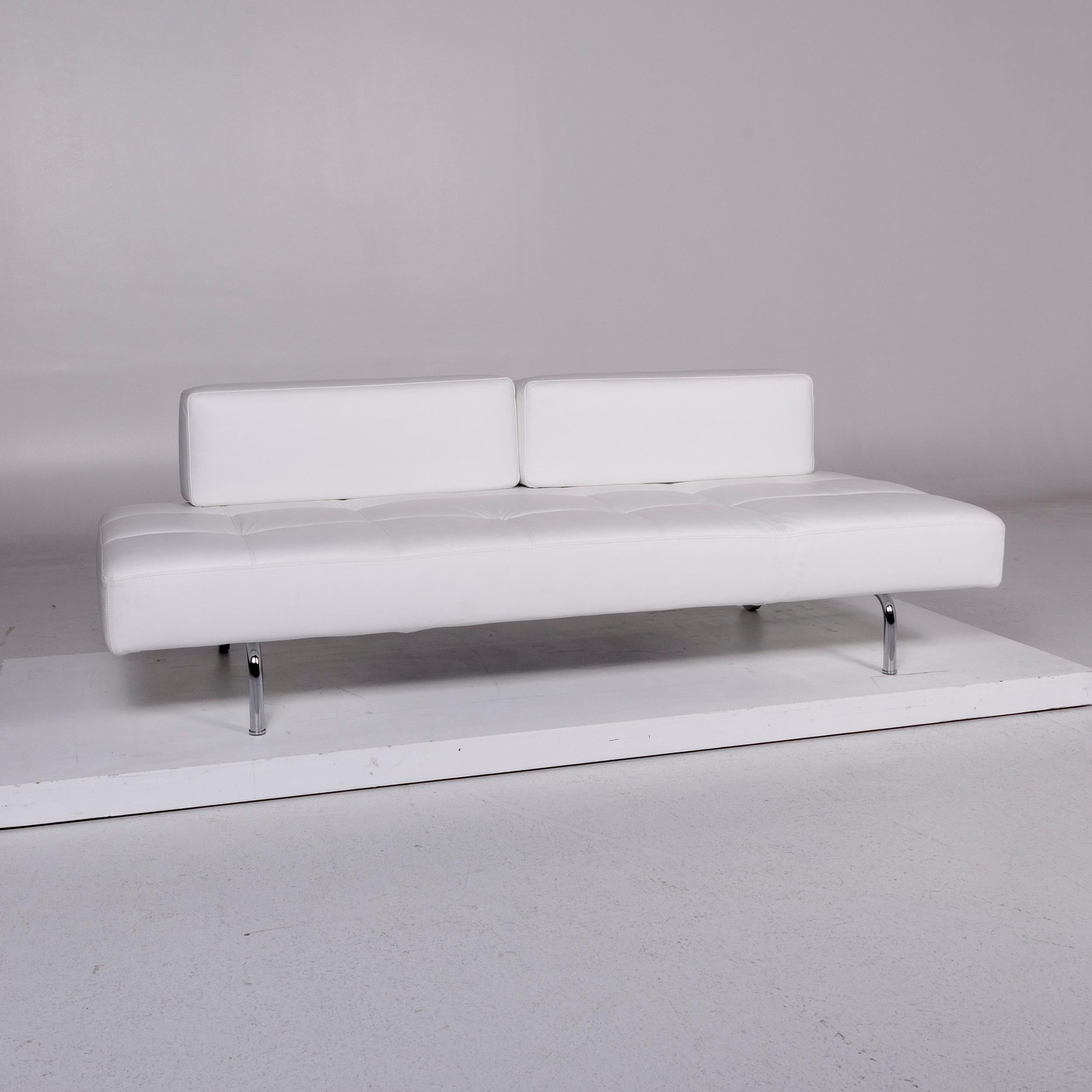 We bring to you a Brühl & Sippold Jerry leather sofa white three-seat function Relaxation couch.
 
 Product measurements in centimeters:
 
Depth 89
Width 109
Height 96
Seat-height 40
Rest-height 40
Seat-depth 63
Seat-width 109
Back-height