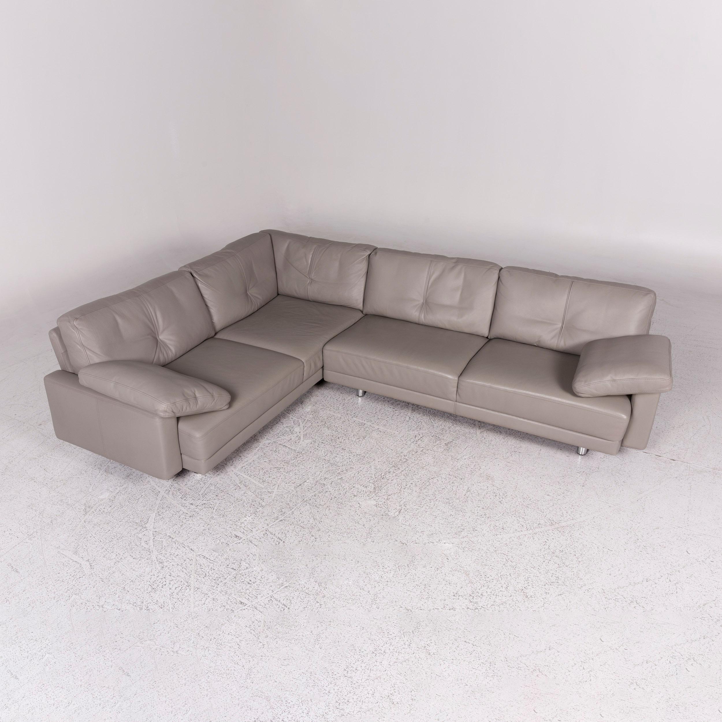 We bring to you a Brühl & Sippold leather corner sofa gray sofa couch.
 
 Product measurements in centimeters:
 
 depth 213
 width 213
 height 82
 seat-height 43
 rest-height 71
 seat-depth 50
 seat-width 160
 back-height 40.
   