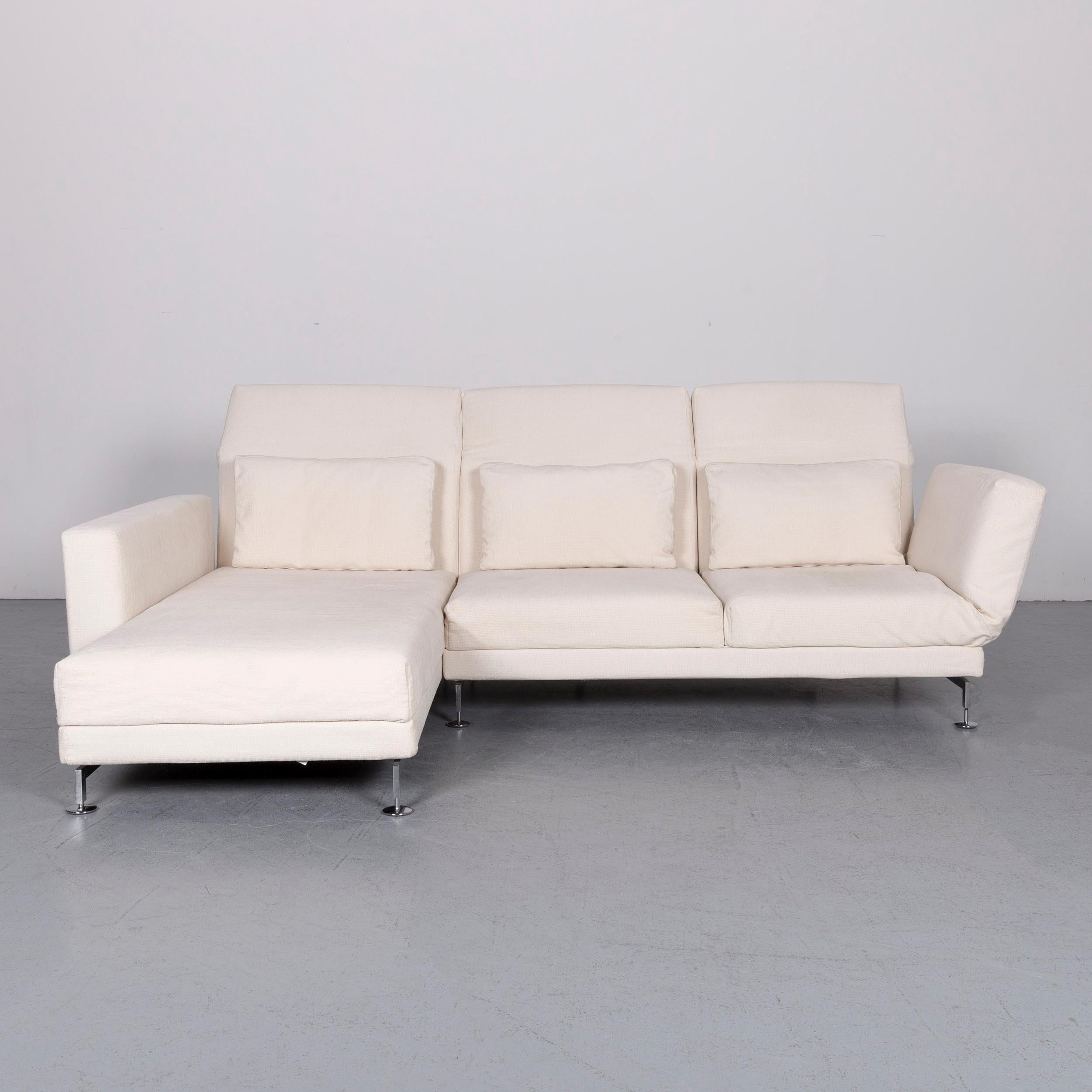 We bring to you an Brühl & Sippold Moule designer corner-sofa off-white fabric.














 