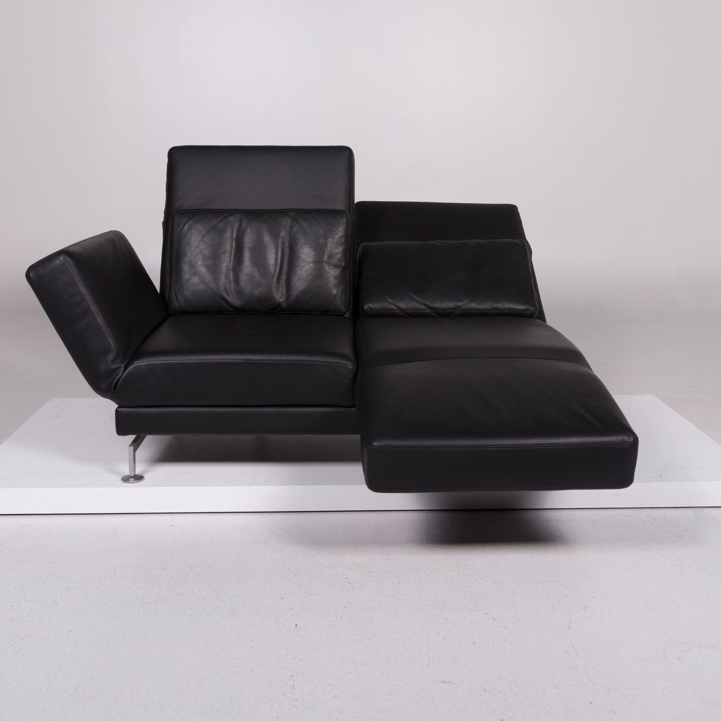 We bring to you a Brühl & Sippold Moule leather sofa black two-seat.


 Product measurements in centimeters:
 

Depth 95
Width 183
Height 104
Seat-height 40
Rest-height 40
Seat-depth 55
Seat-width 140
Back-height 70.
 