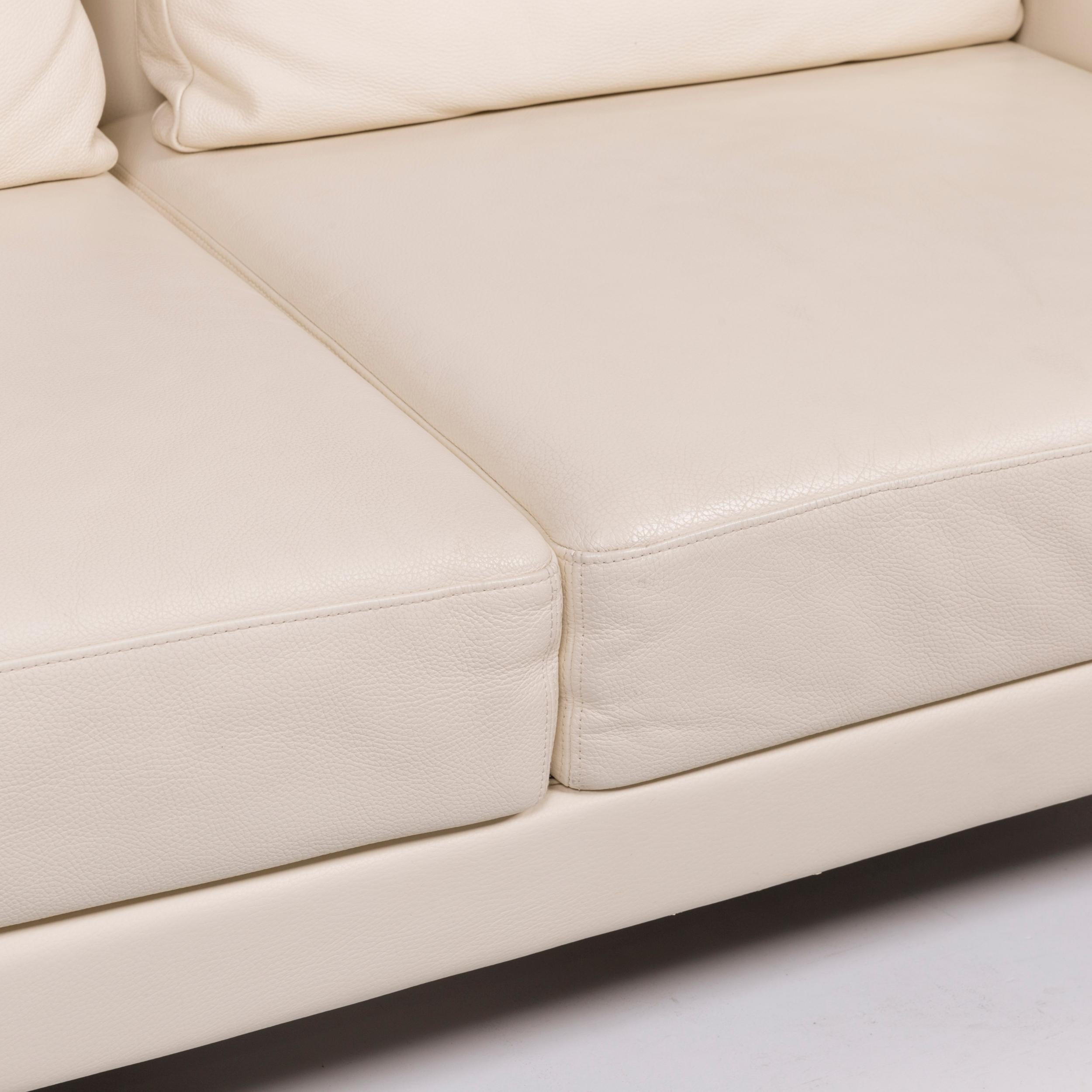 We bring to you a Brühl & Sippold Moule leather sofa cream two-seat.


 Product measurements in centimeters:
 

Depth 85
Width 183
Height 67
Seat-height 38
Rest-height 38
Seat-depth 55
Seat-width 140
Back-height 50.
 