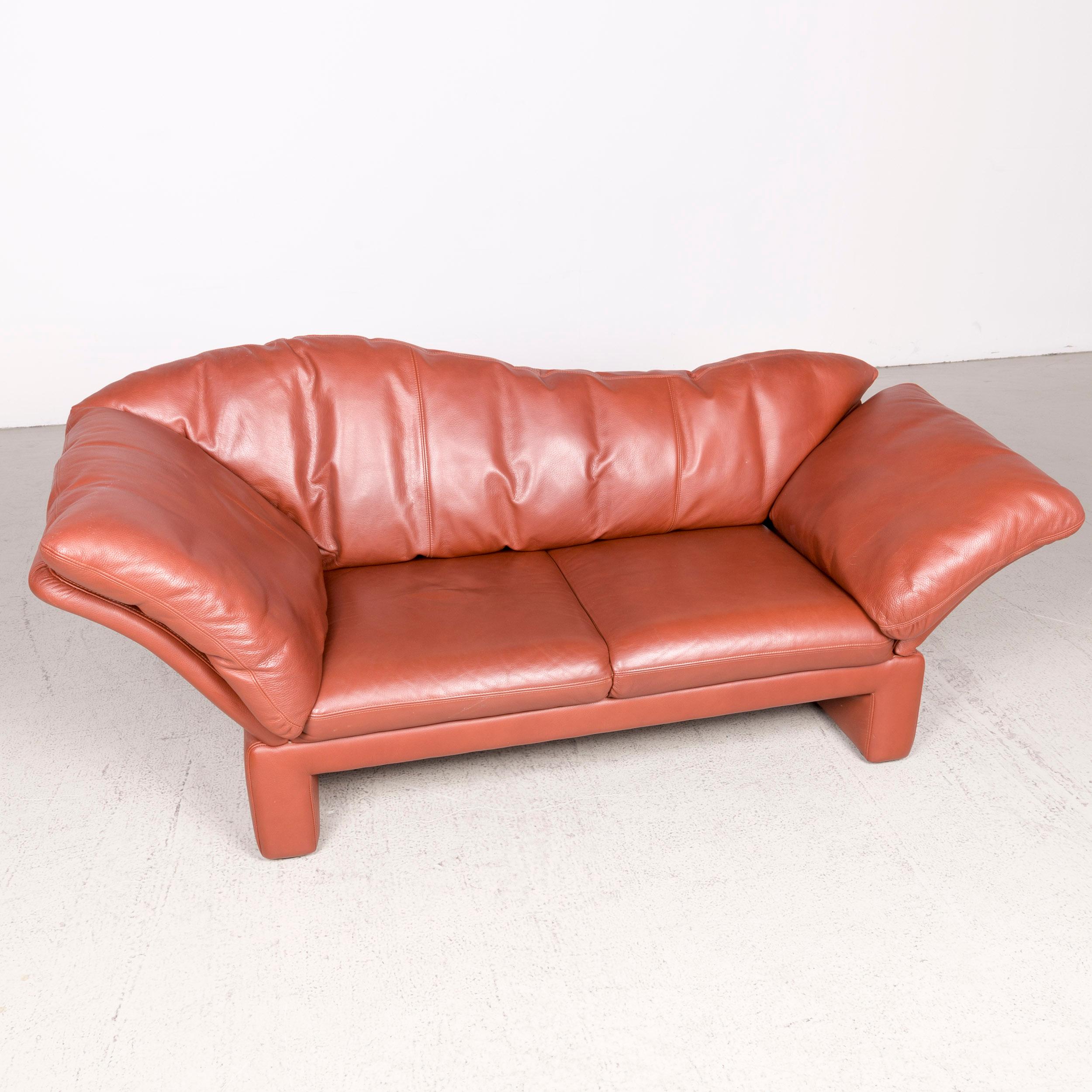 Brühl & Sippold Prelude Designer Ledersofa Rot Echtes Leder Zweisitzer (21. Jahrhundert und zeitgenössisch) im Angebot