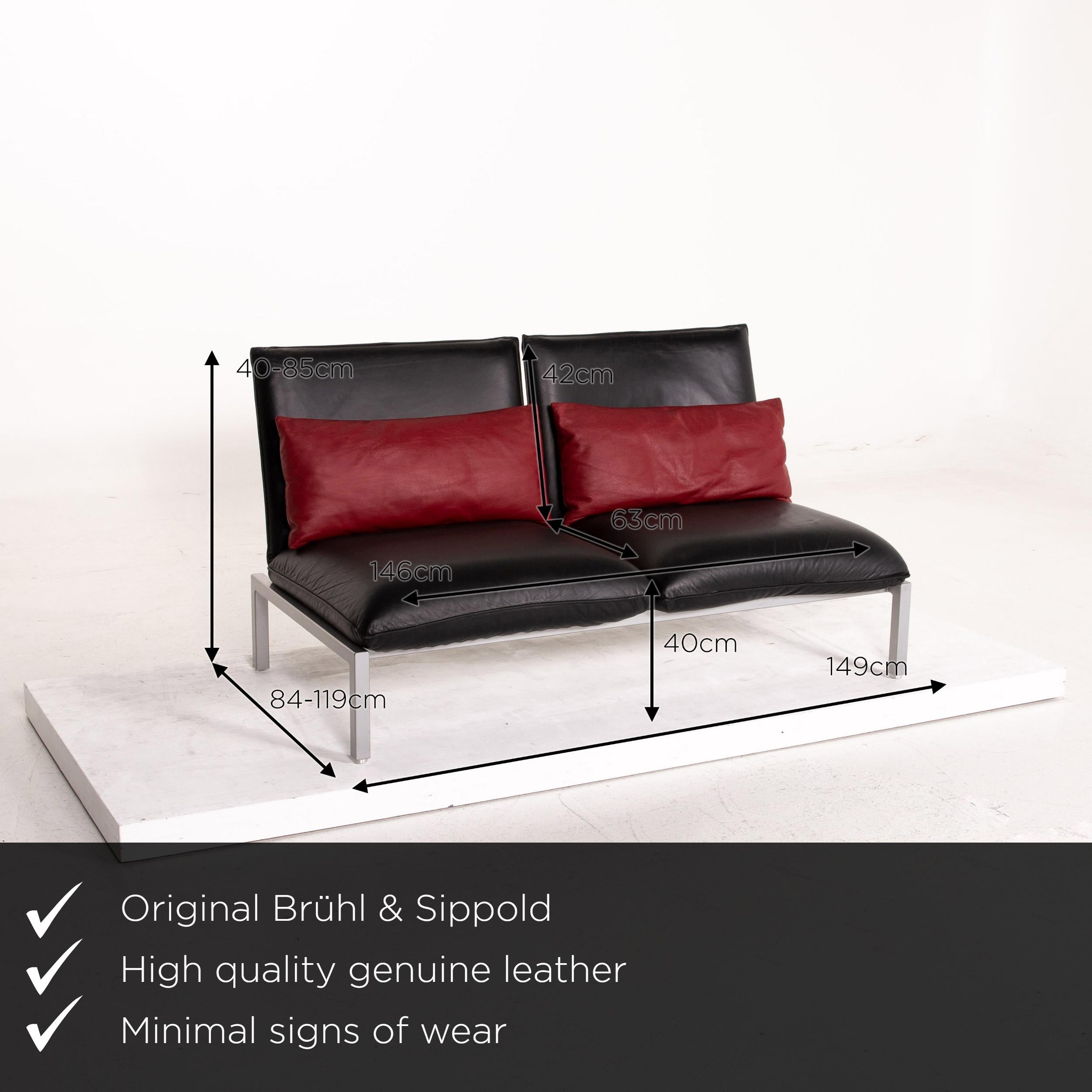 We present to you a Brühl & Sippold Roro leather sofa black two-seat function relax function couch.
  
 

 Product measurements in centimeters:
 

Depth 84
Width 149
Height 40
Seat height 40
Seat depth 63
Seat width 146
Back height