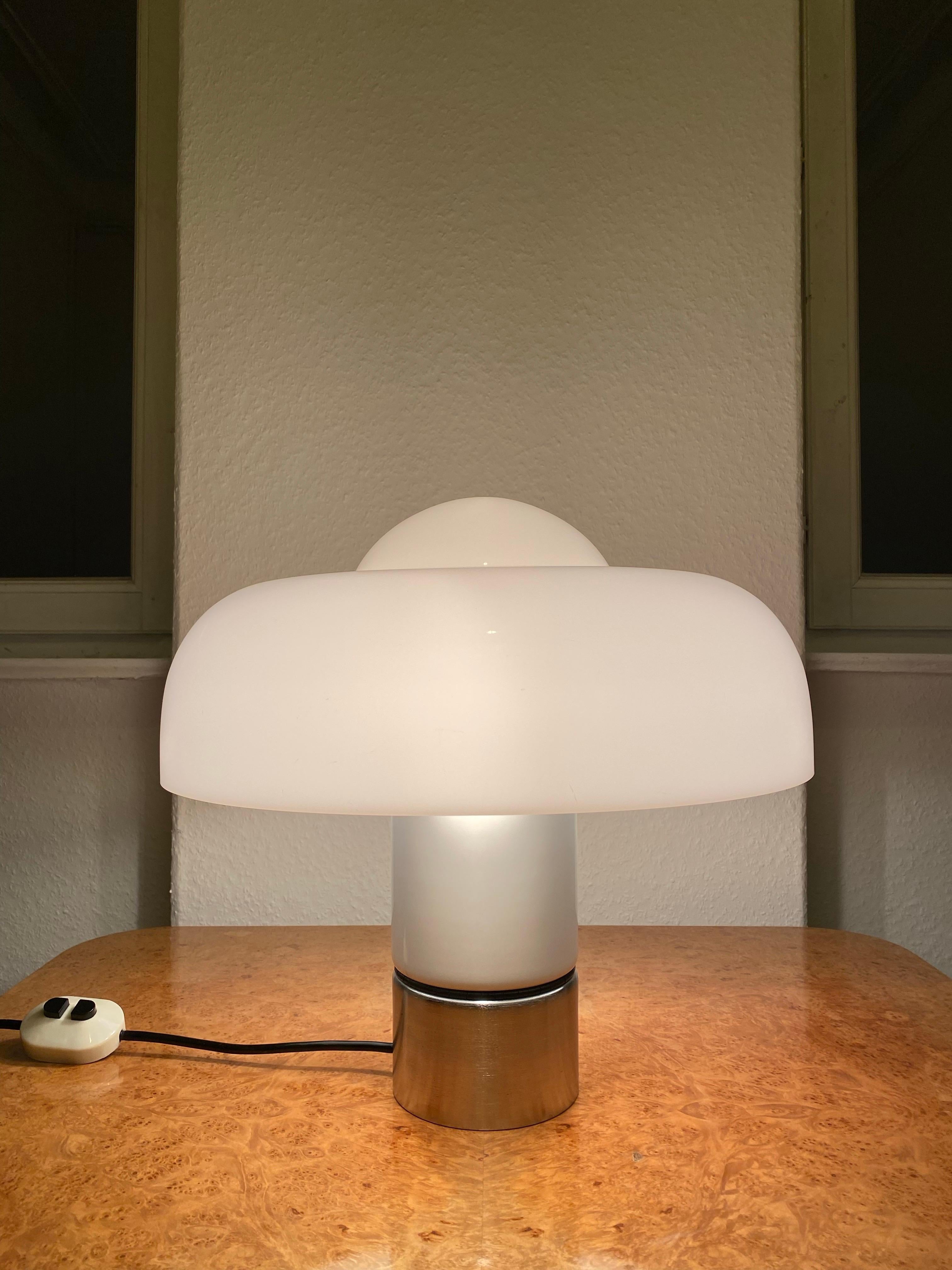 Brumbry Tablelamp from Luigi Massoni for Meblo/Harvey Guzzini 1970s Space Age 12
