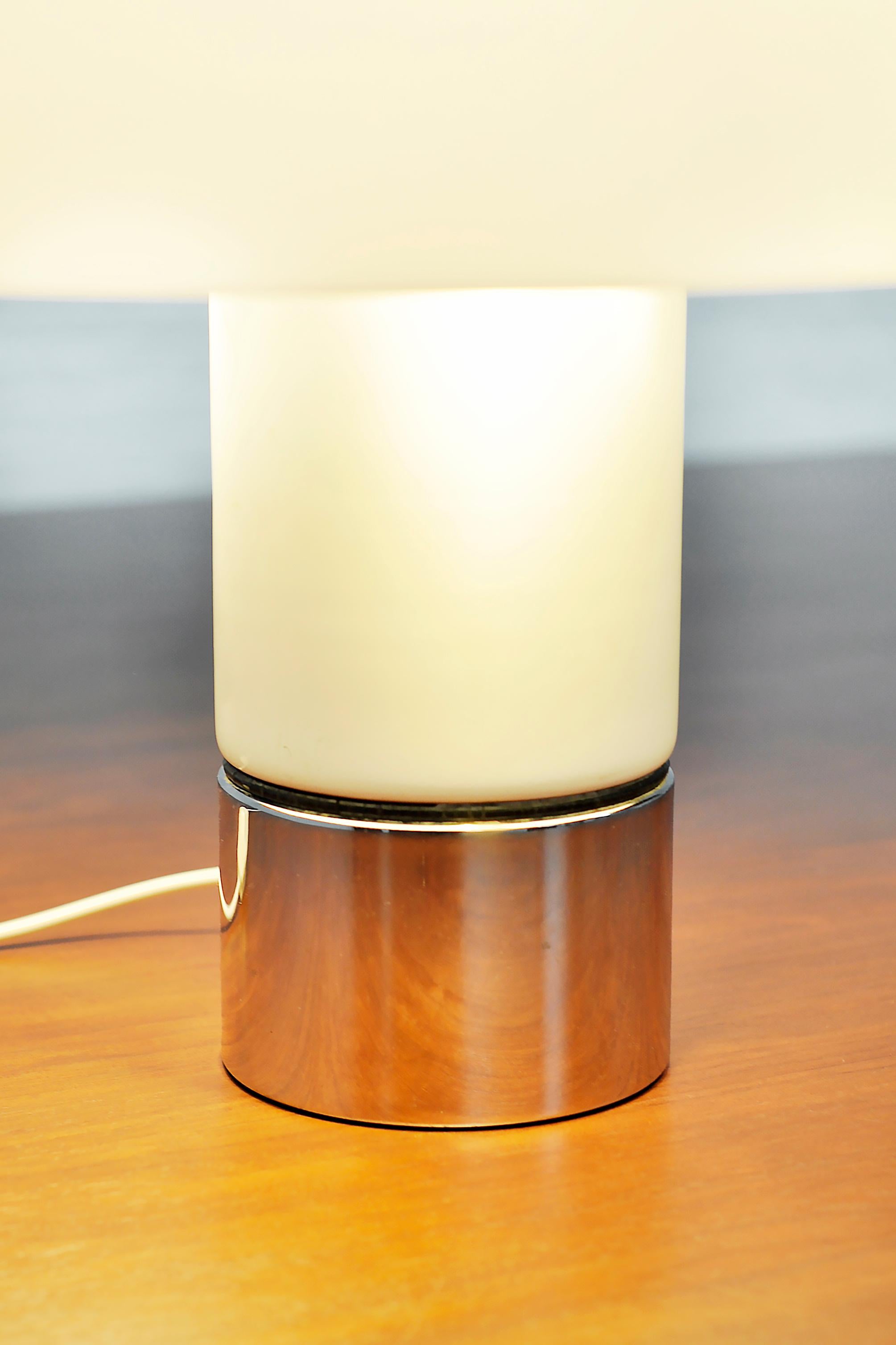 Lampada da tavolo Brumbury Luigi Massoni per Harvey Guzzini Italia, anni '70 In condizioni buone in vendita a Antwerp, Antwerp