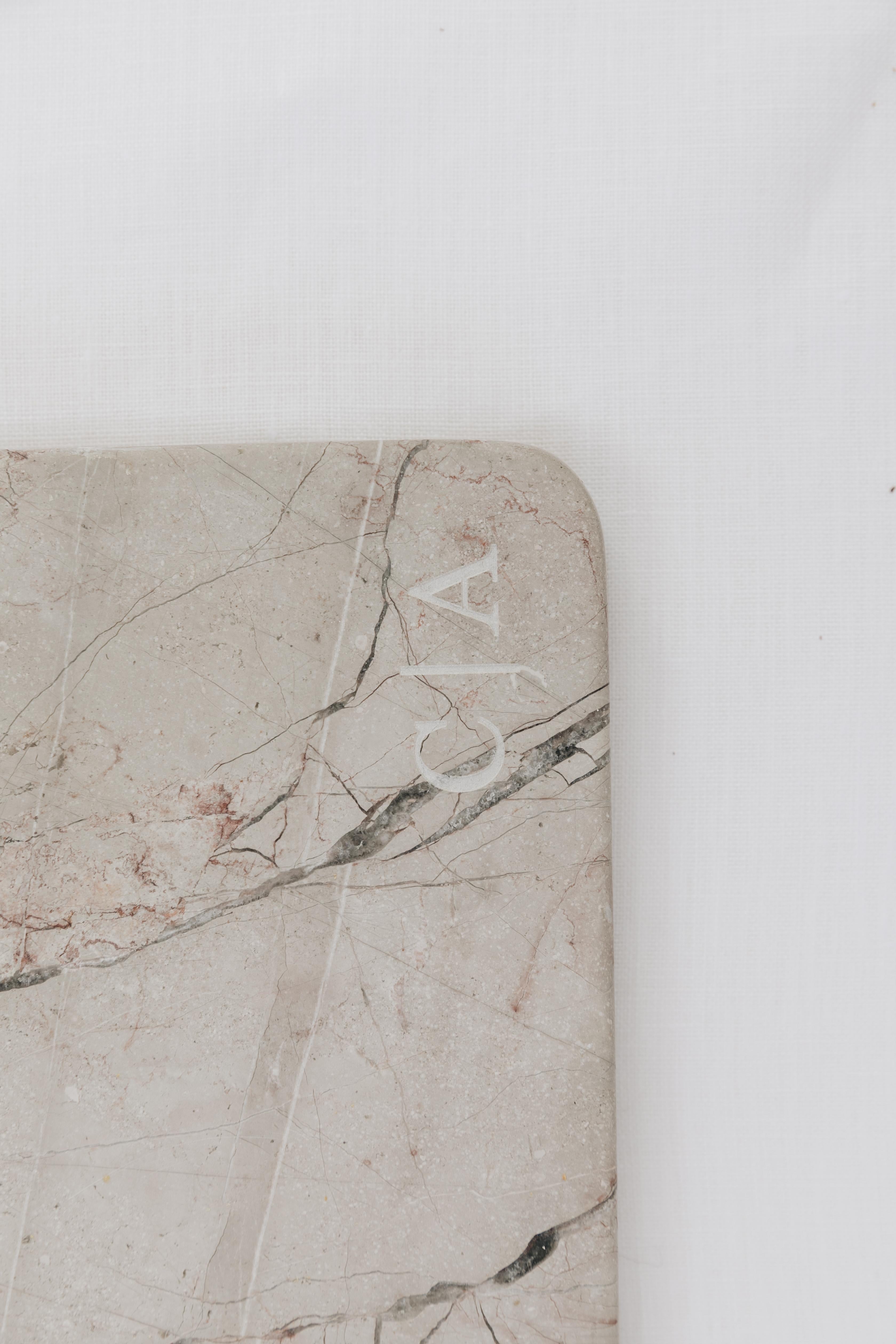 Minimalist Mexican handmade Bruna Marble Tray For Sale